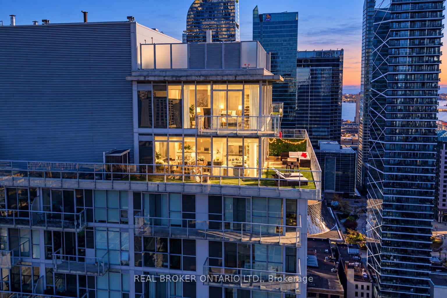 Photo of Unit PH02, 126 Simcoe Street