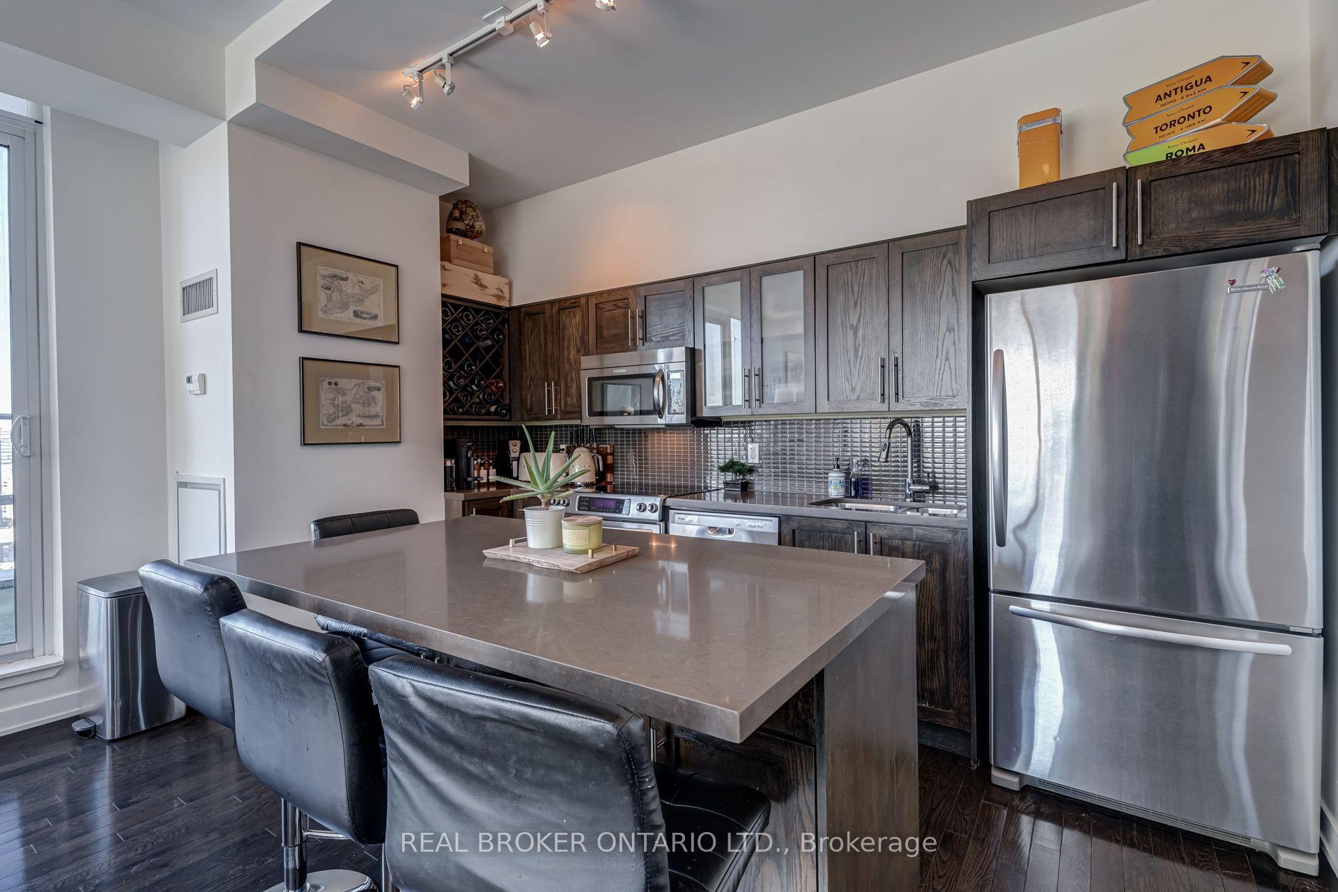 Photo 5 of Unit PH02, 126 Simcoe Street, Toronto, Waterfront Communities — HOMEH