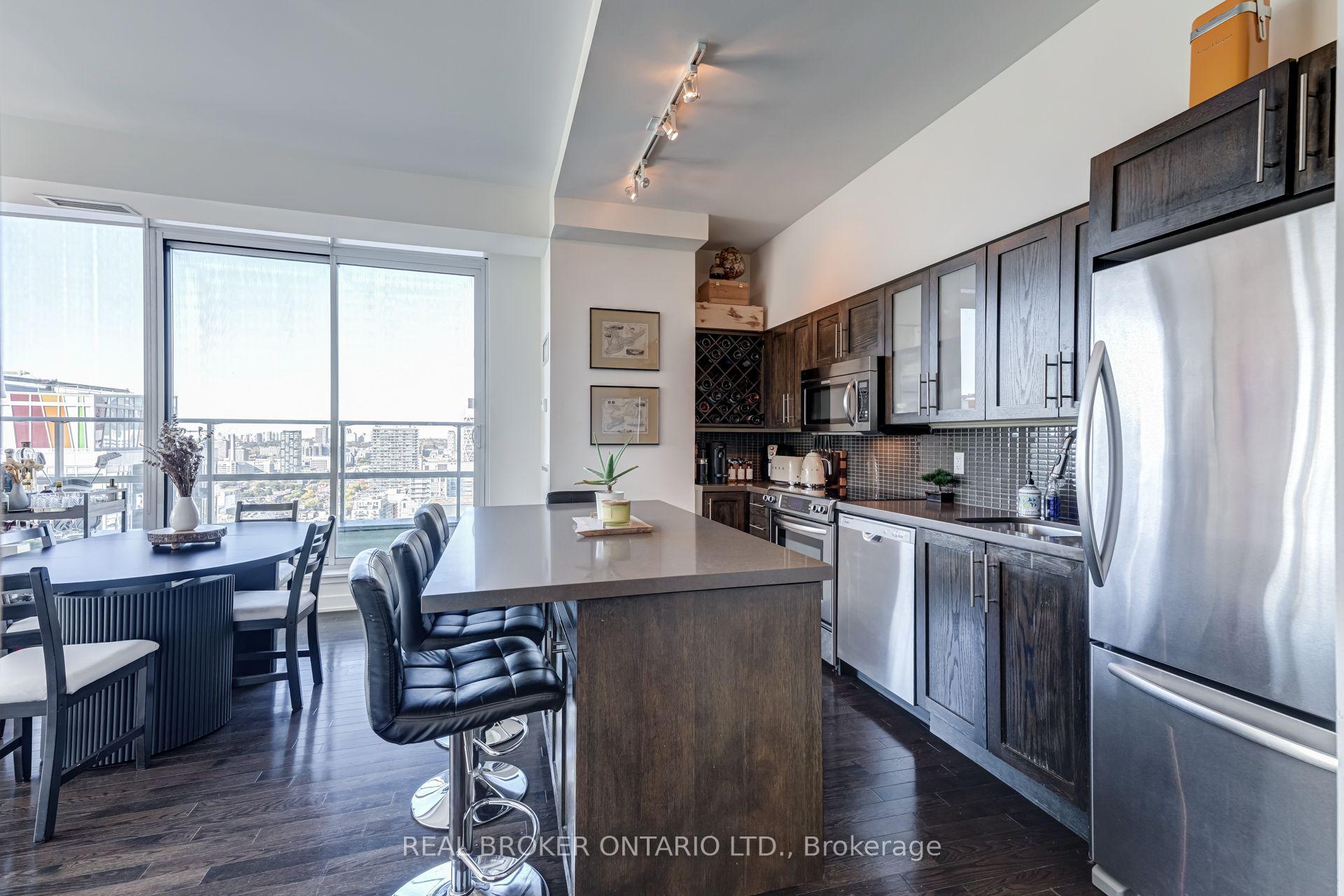 Photo 6 of Unit PH02, 126 Simcoe Street, Toronto, Waterfront Communities — HOMEH