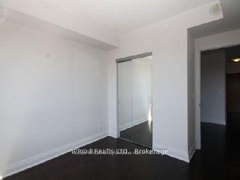 Photo 6 of Unit 407, 21 Clairtrell Road, North York, Willowdale East — HOMEH