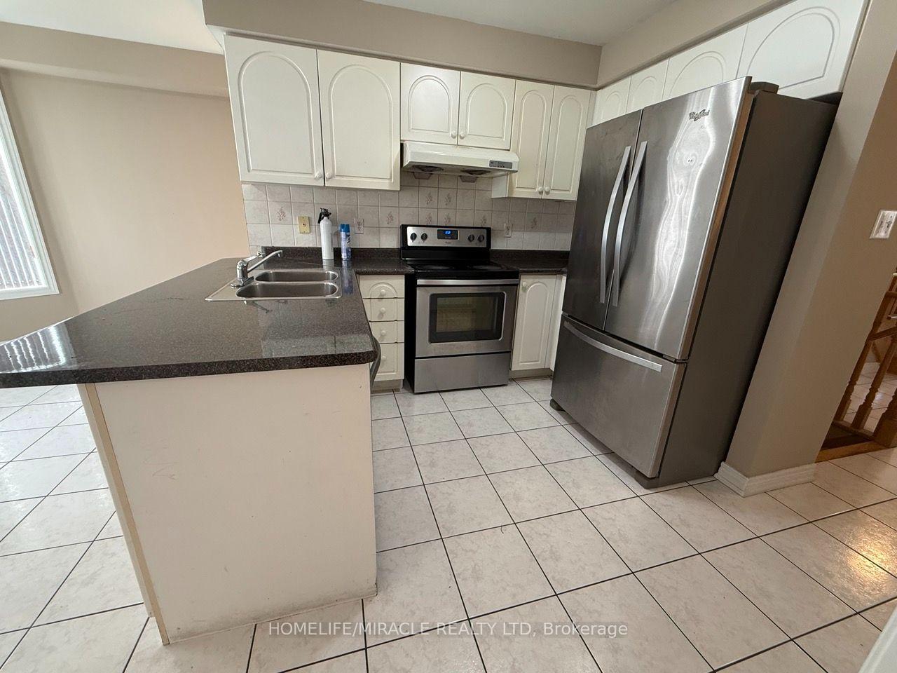 Photo 9 of Unit Lower, 76 Jack Rabbit Crescent, Brampton, Sandringham-Wellington — HOMEH