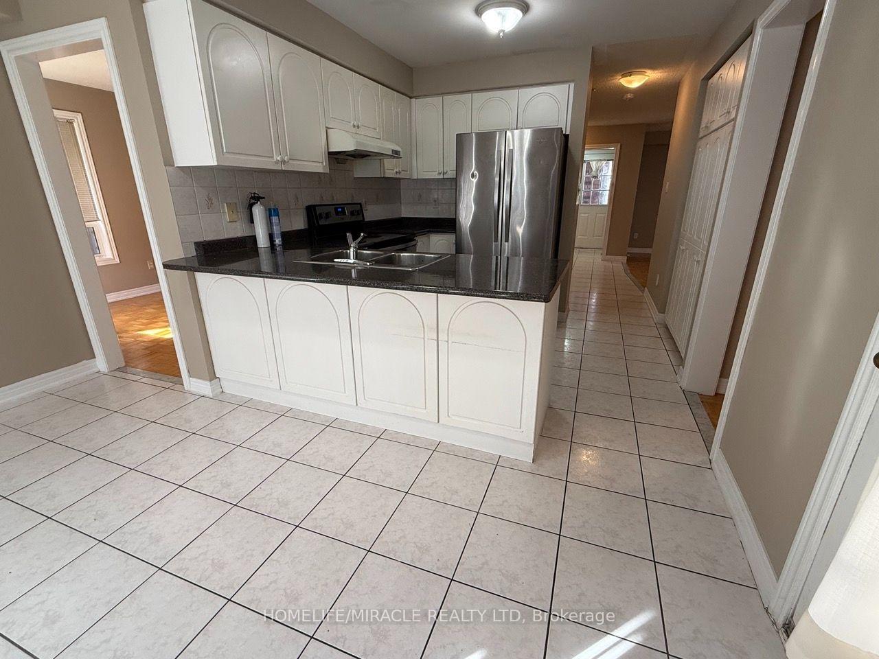 Photo 11 of Unit Lower, 76 Jack Rabbit Crescent, Brampton, Sandringham-Wellington — HOMEH