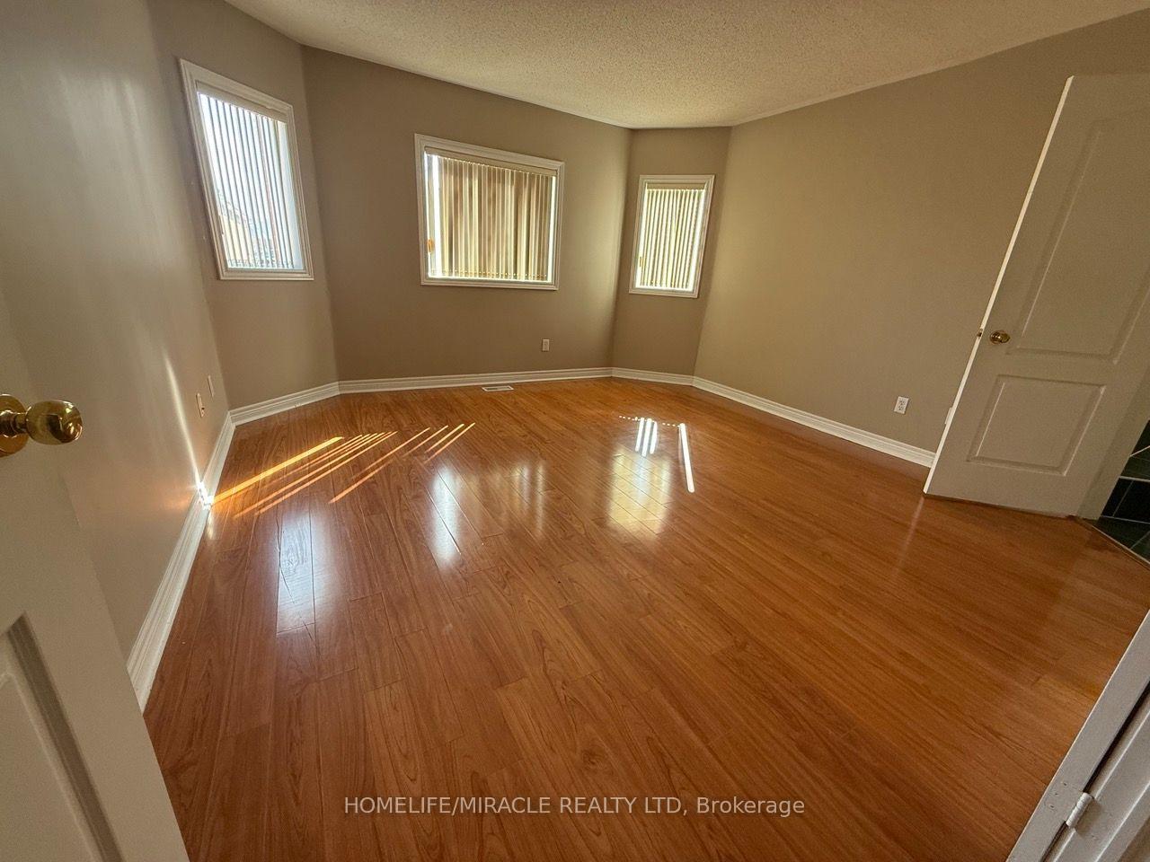 Photo 14 of Unit Lower, 76 Jack Rabbit Crescent, Brampton, Sandringham-Wellington — HOMEH