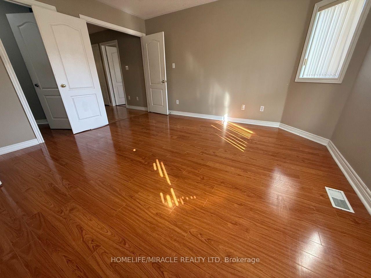 Photo 15 of Unit Lower, 76 Jack Rabbit Crescent, Brampton, Sandringham-Wellington — HOMEH