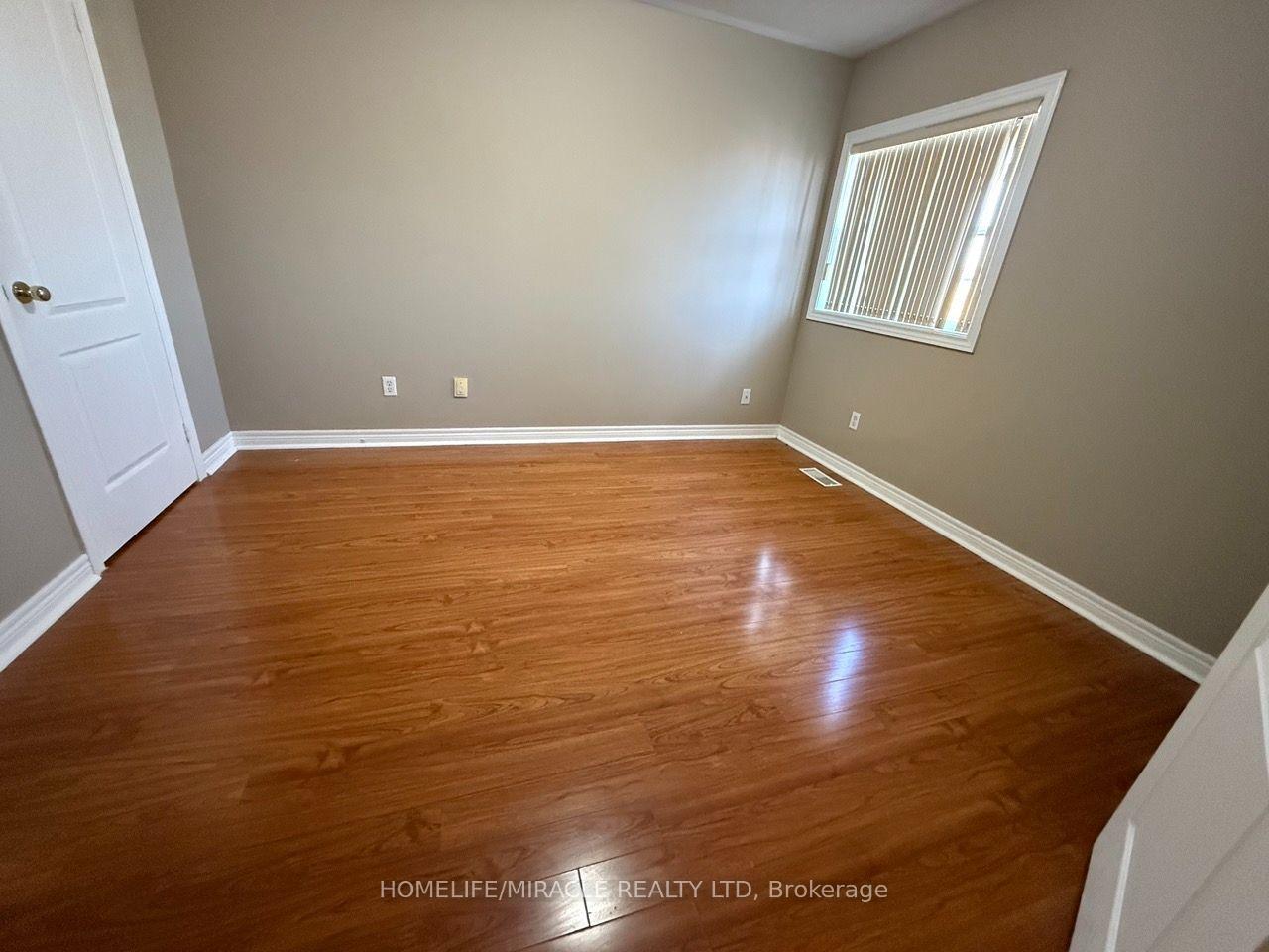 Photo 18 of Unit Lower, 76 Jack Rabbit Crescent, Brampton, Sandringham-Wellington — HOMEH