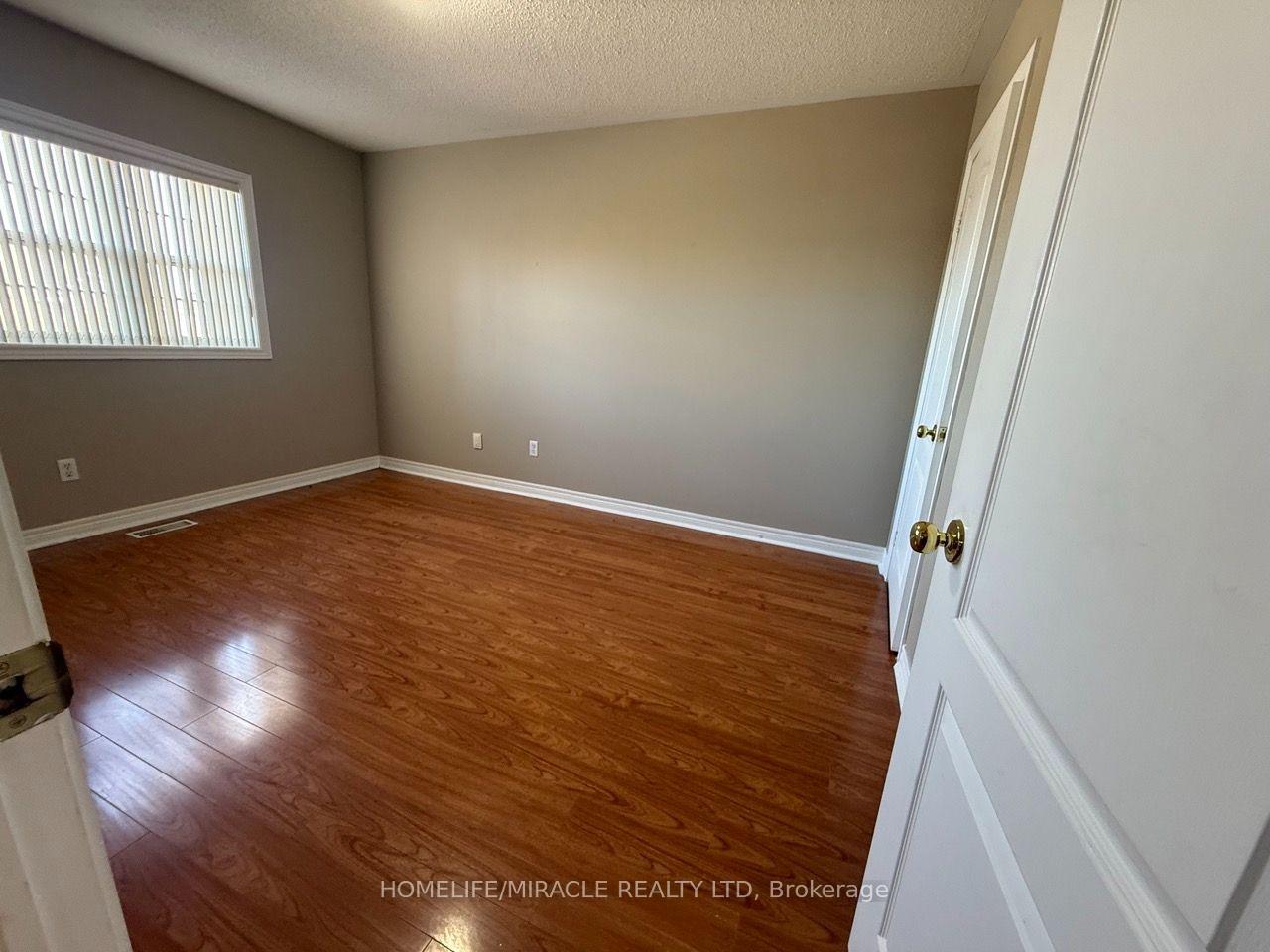 Photo 19 of Unit Lower, 76 Jack Rabbit Crescent, Brampton, Sandringham-Wellington — HOMEH