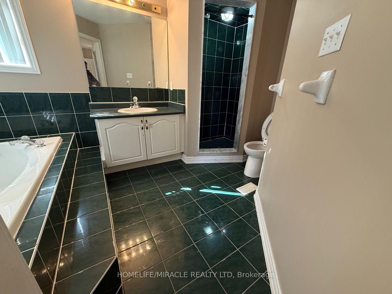 Photo 21 of Unit Lower, 76 Jack Rabbit Crescent, Brampton, Sandringham-Wellington — HOMEH