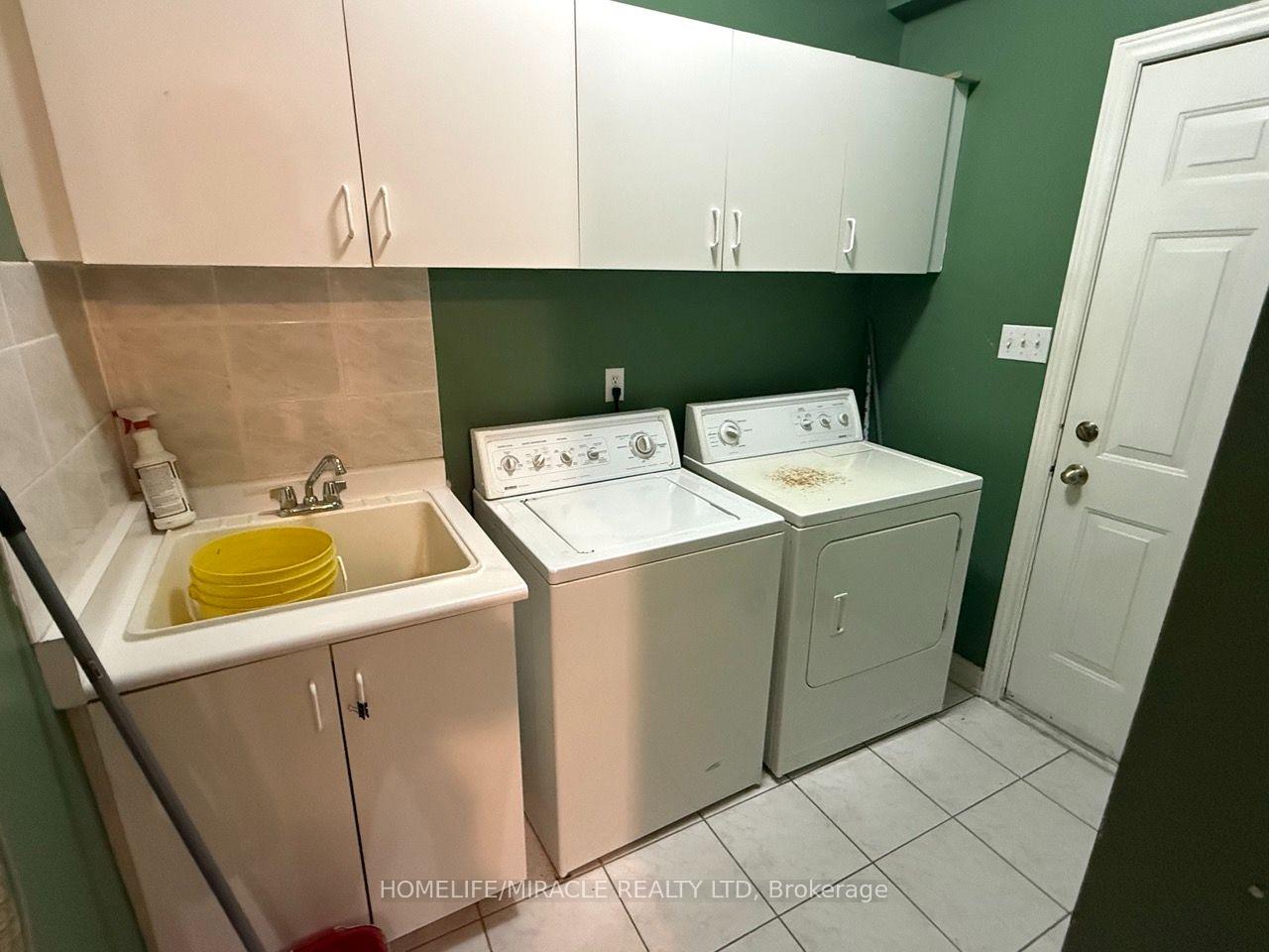 Photo 25 of Unit Lower, 76 Jack Rabbit Crescent, Brampton, Sandringham-Wellington — HOMEH