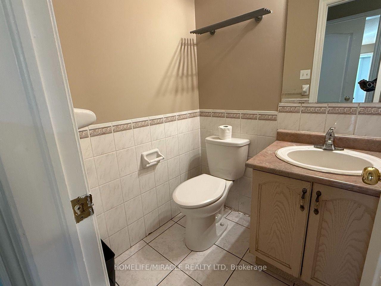 Photo 26 of Unit Lower, 76 Jack Rabbit Crescent, Brampton, Sandringham-Wellington — HOMEH
