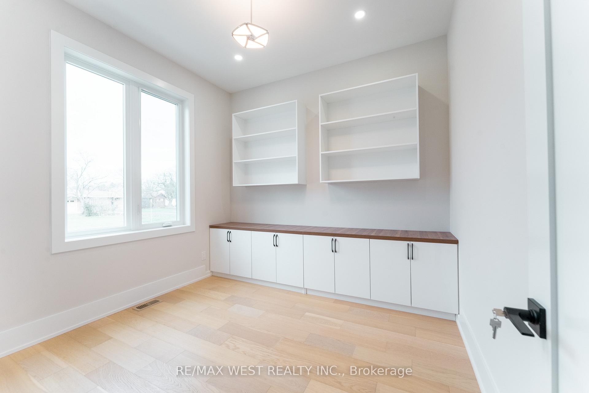 Photo 6 of 185 Riverview Boulevard, St. Catharines, Glendale/Glenridge — HOMEH