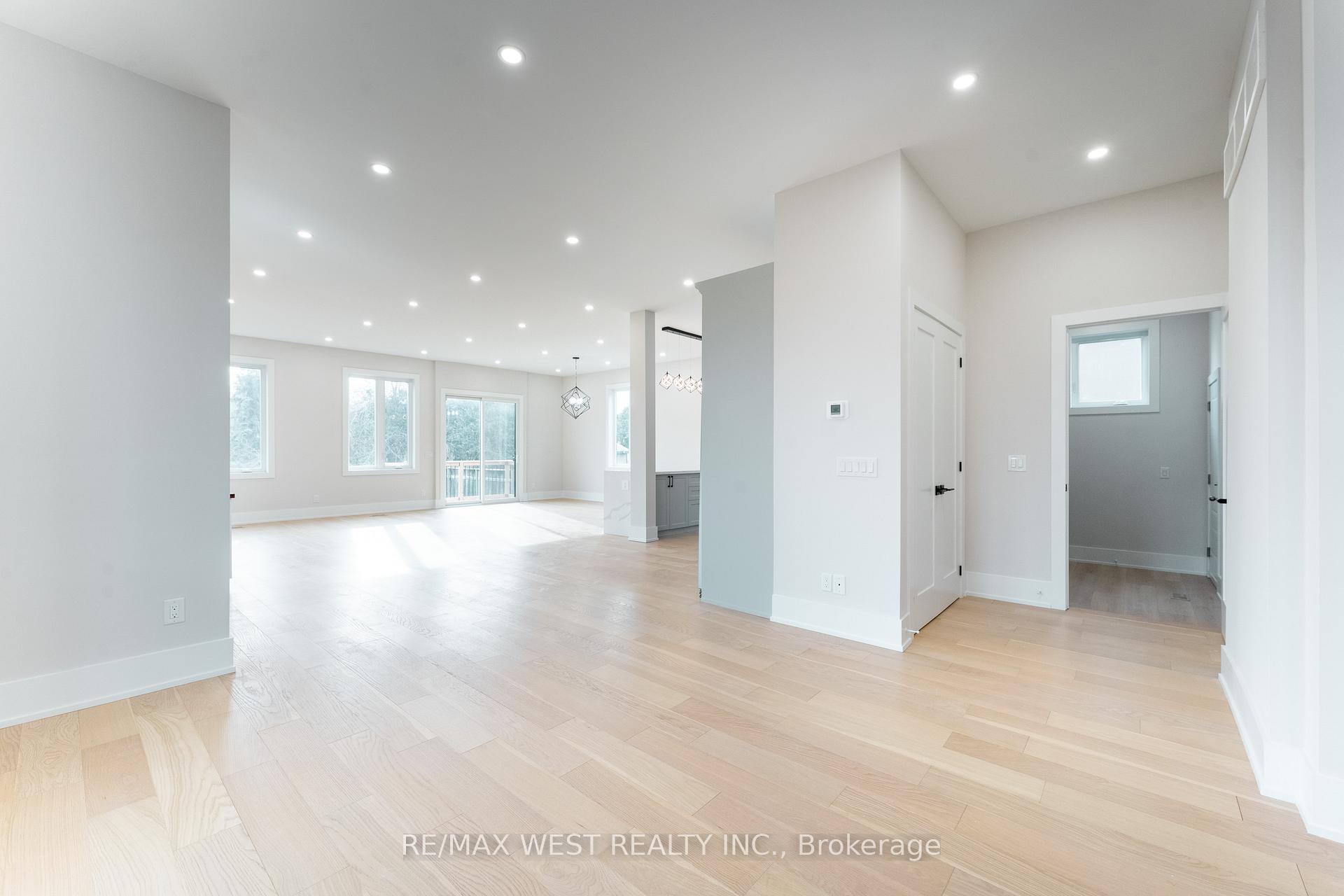 Photo 8 of 185 Riverview Boulevard, St. Catharines, Glendale/Glenridge — HOMEH