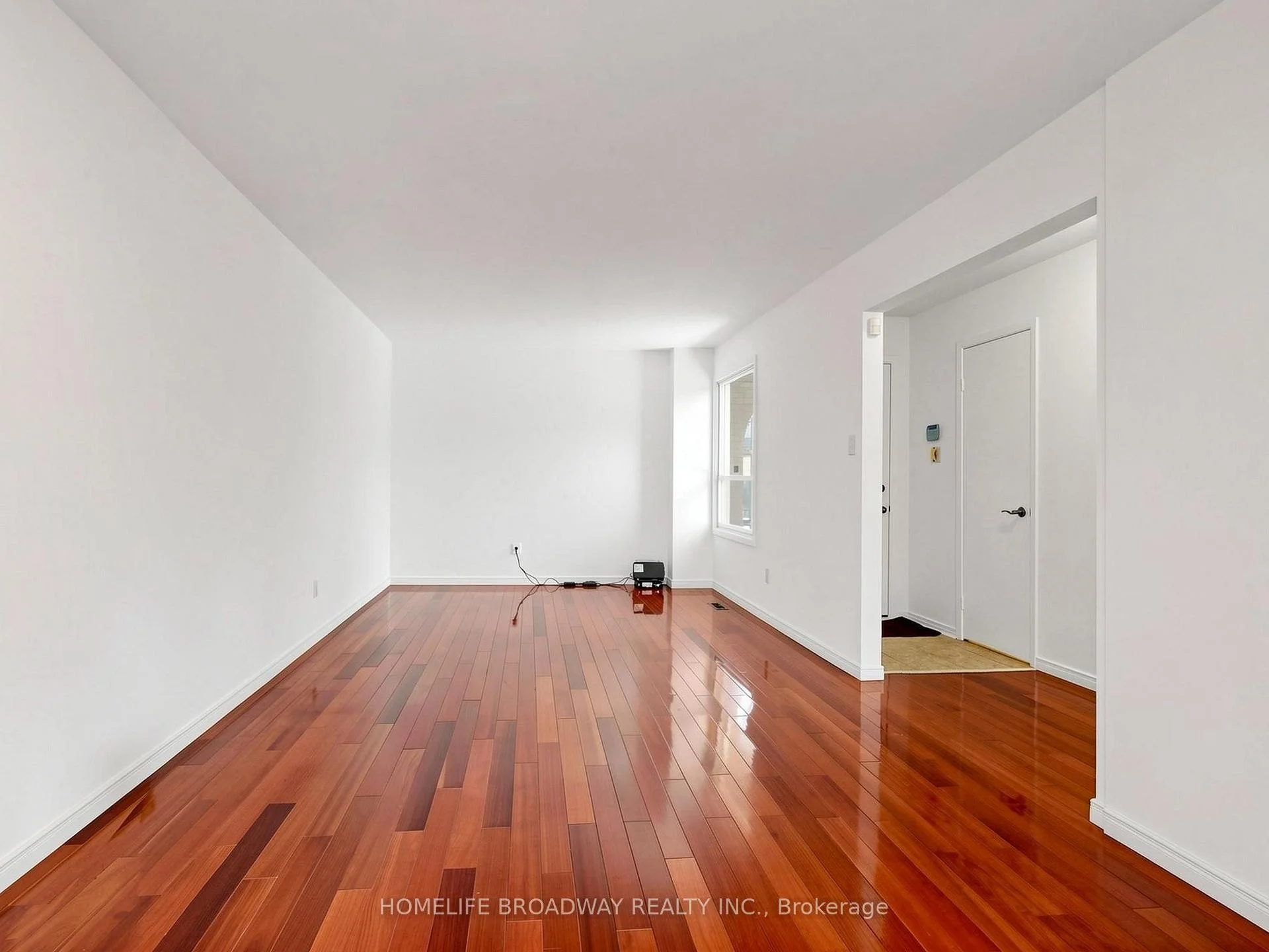 Photo 8 of 28 Appleby Crescent, Markham, Milliken Mills West — HOMEH