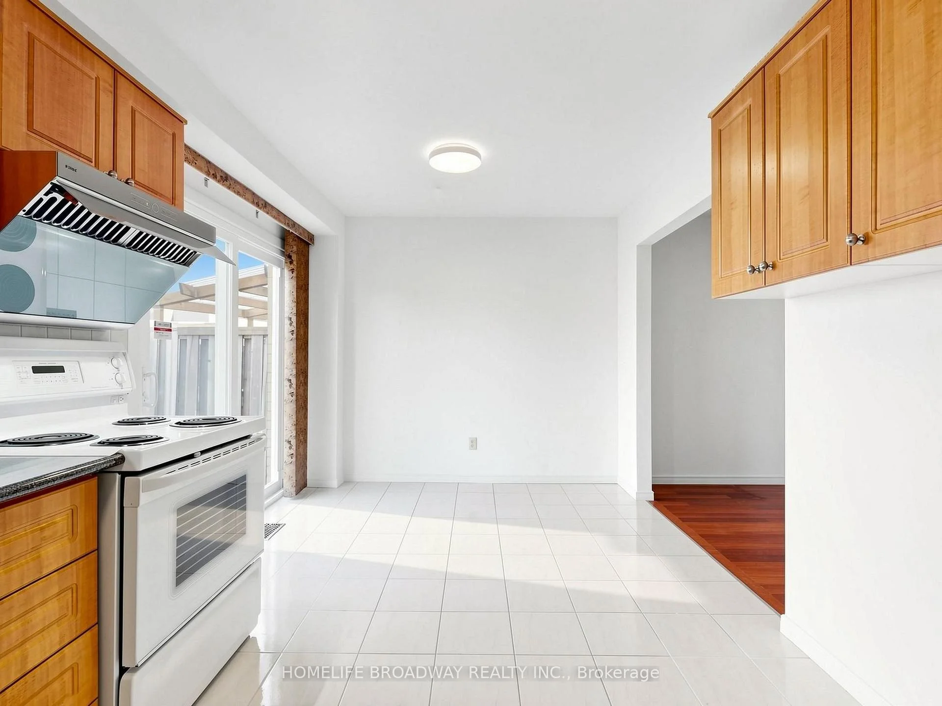 Photo 11 of 28 Appleby Crescent, Markham, Milliken Mills West — HOMEH