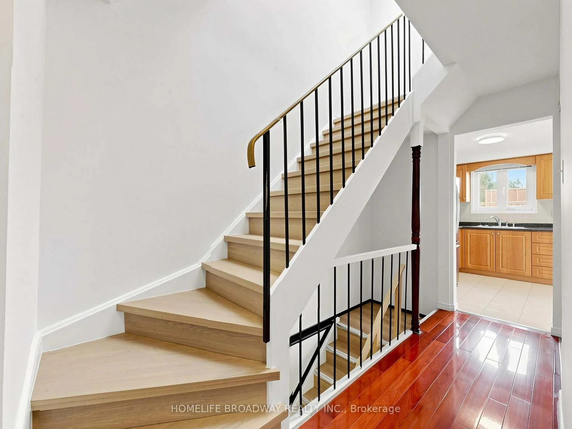 Photo 13 of 28 Appleby Crescent, Markham, Milliken Mills West — HOMEH