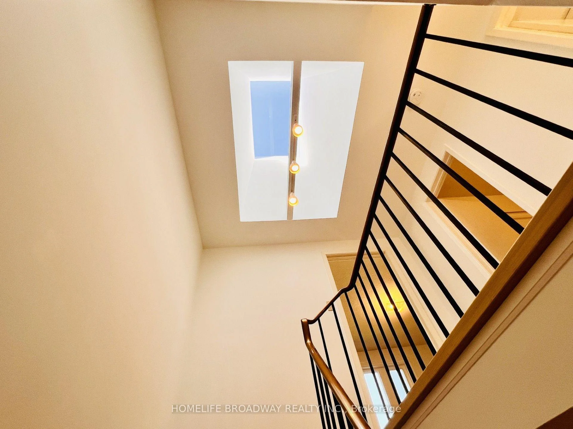 Photo 14 of 28 Appleby Crescent, Markham, Milliken Mills West — HOMEH