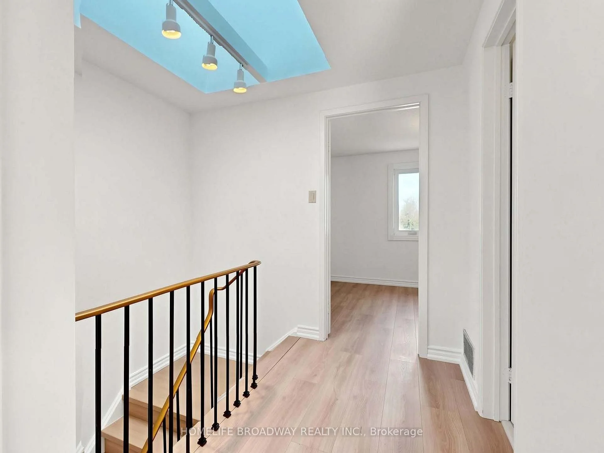 Photo 15 of 28 Appleby Crescent, Markham, Milliken Mills West — HOMEH