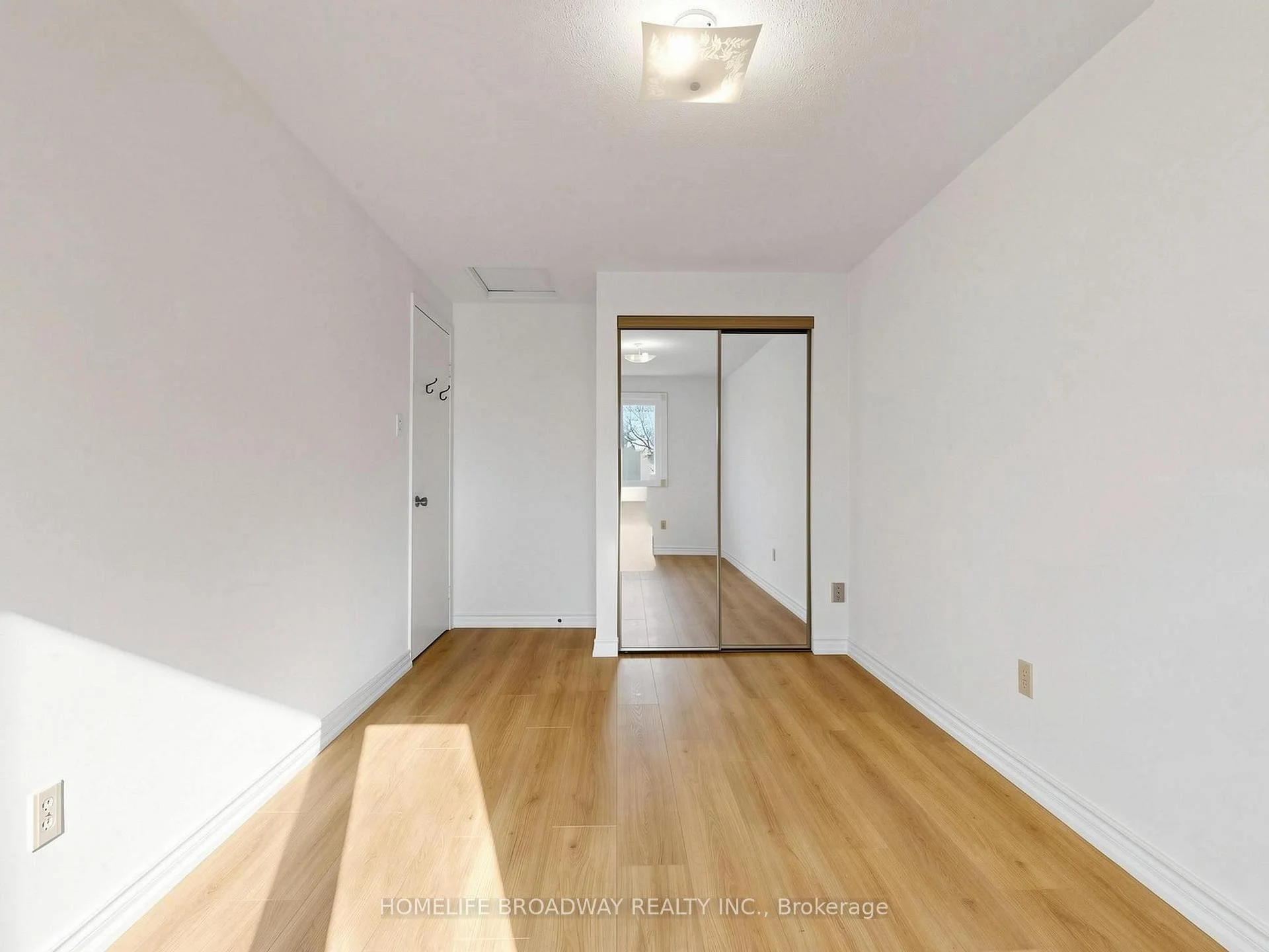 Photo 19 of 28 Appleby Crescent, Markham, Milliken Mills West — HOMEH