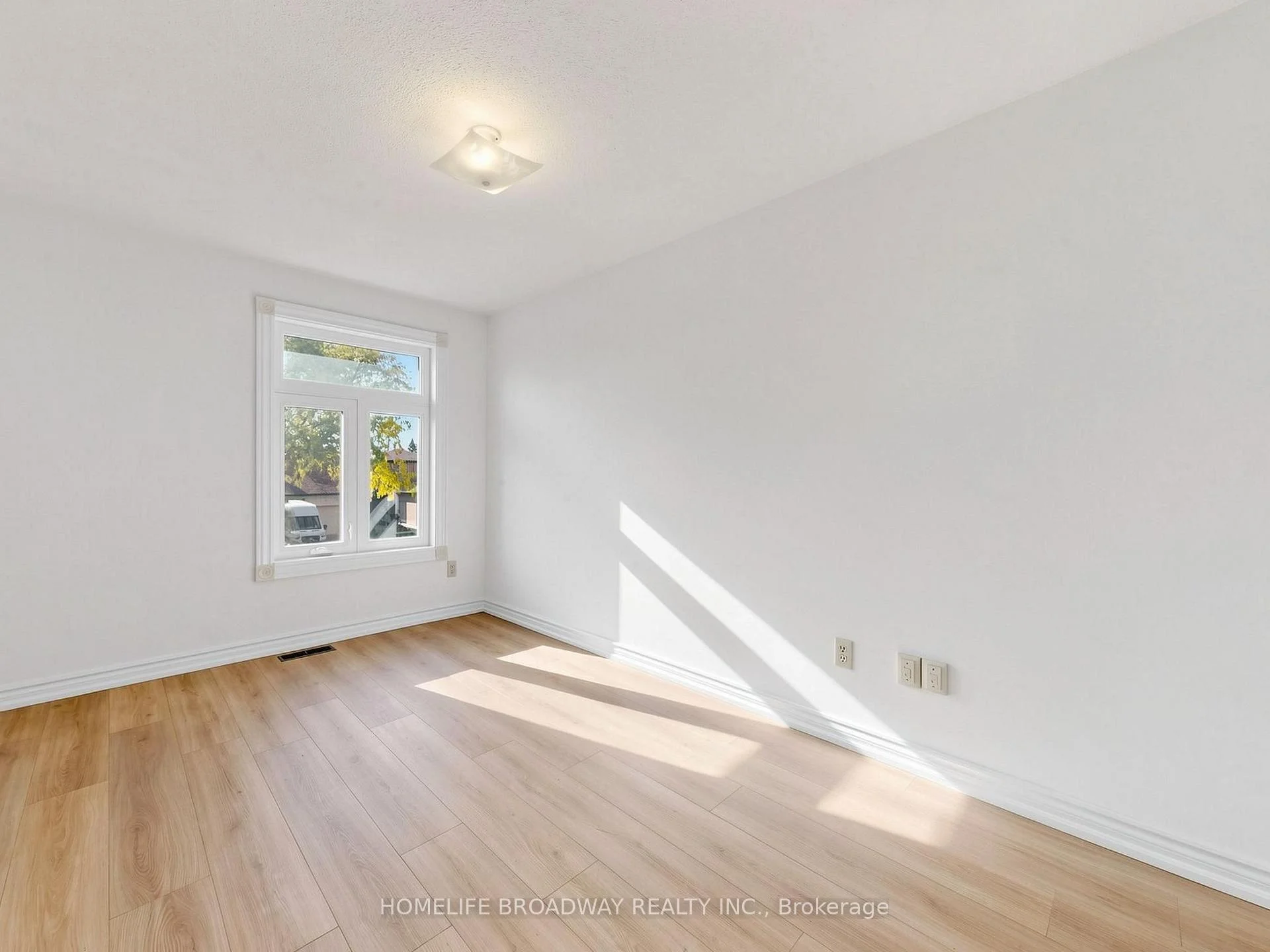 Photo 20 of 28 Appleby Crescent, Markham, Milliken Mills West — HOMEH