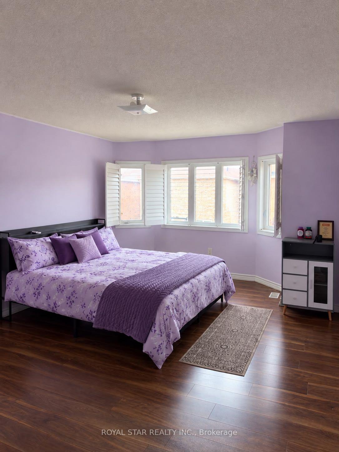 Photo 6 of 80 Summitgreen Crescent, Brampton, Sandringham-Wellington — HOMEH