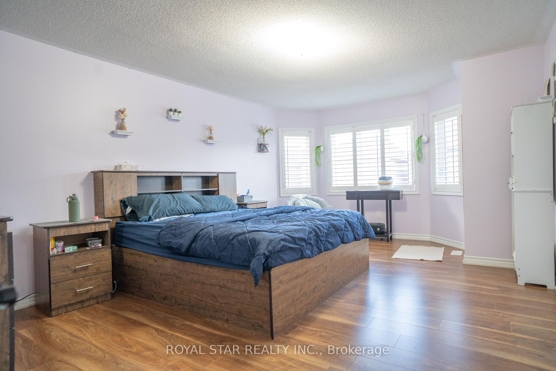 Photo 8 of 80 Summitgreen Crescent, Brampton, Sandringham-Wellington — HOMEH