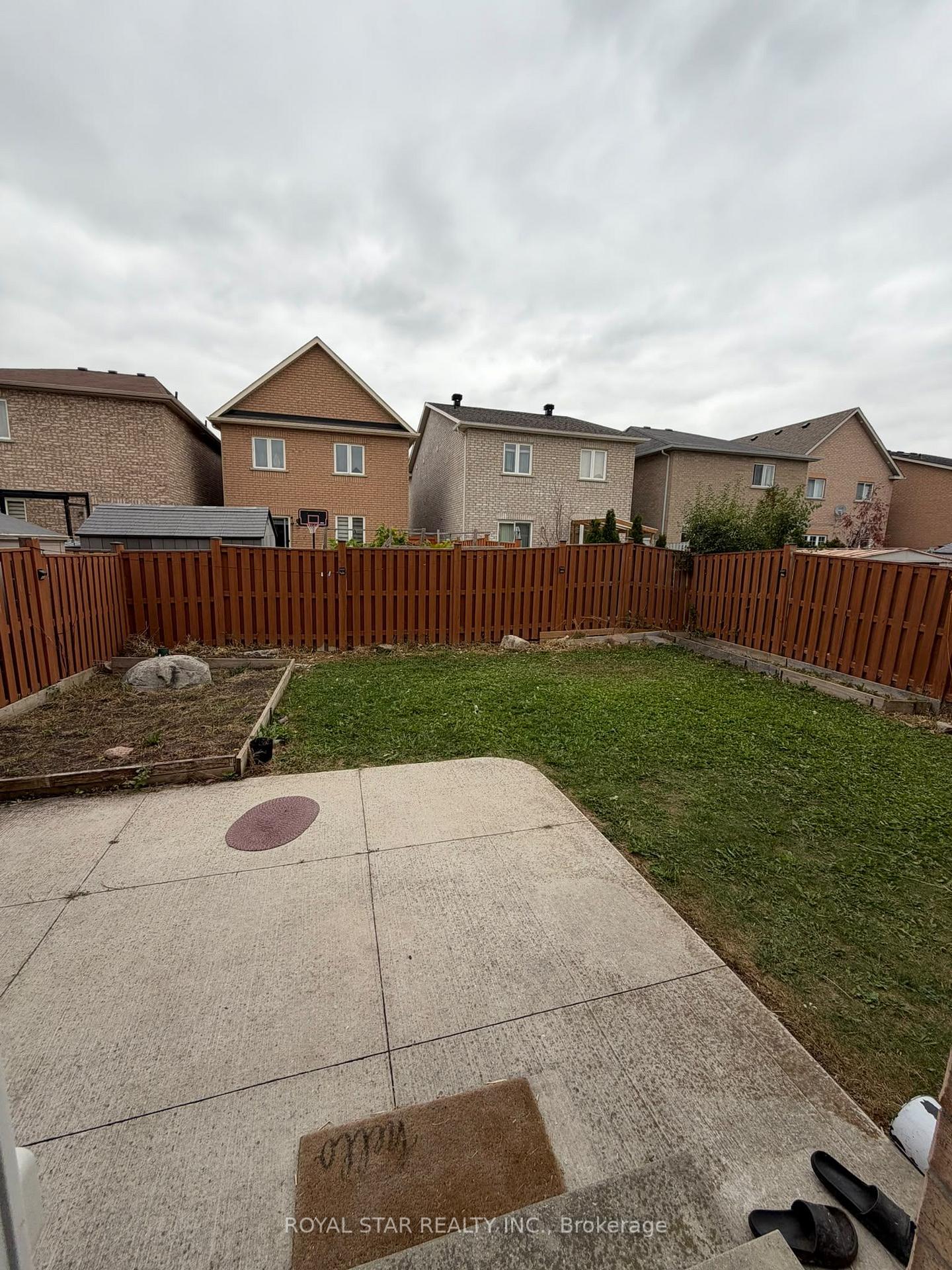 Photo 11 of 80 Summitgreen Crescent, Brampton, Sandringham-Wellington — HOMEH