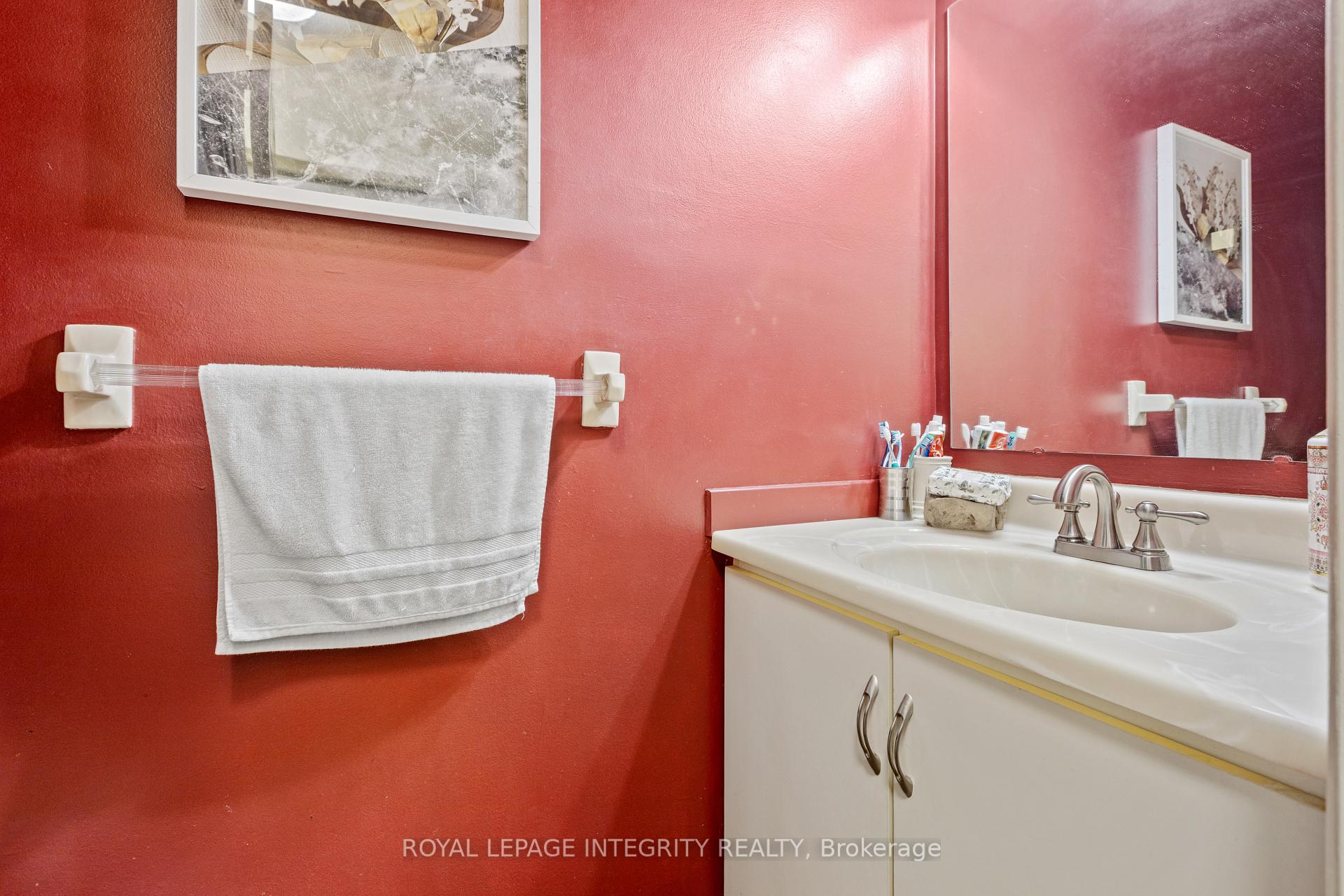 Photo 5 of 17 Constable Street, Ottawa, Barrhaven - Cedargrove/Fraserdale — HOMEH