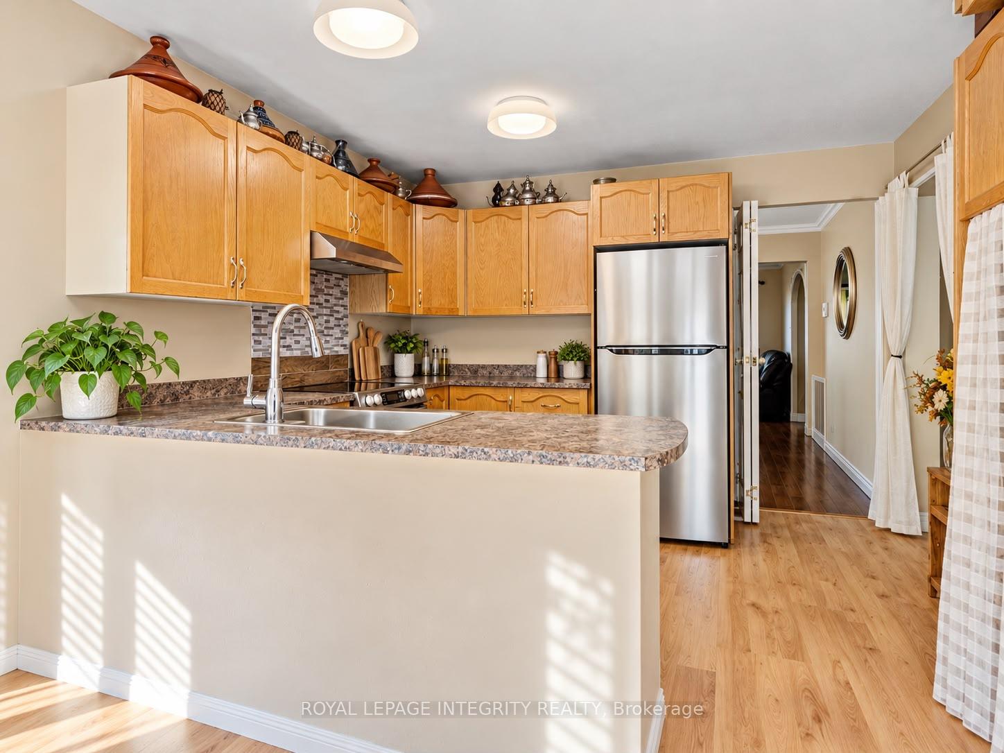 Photo 10 of 17 Constable Street, Ottawa, Barrhaven - Cedargrove/Fraserdale — HOMEH