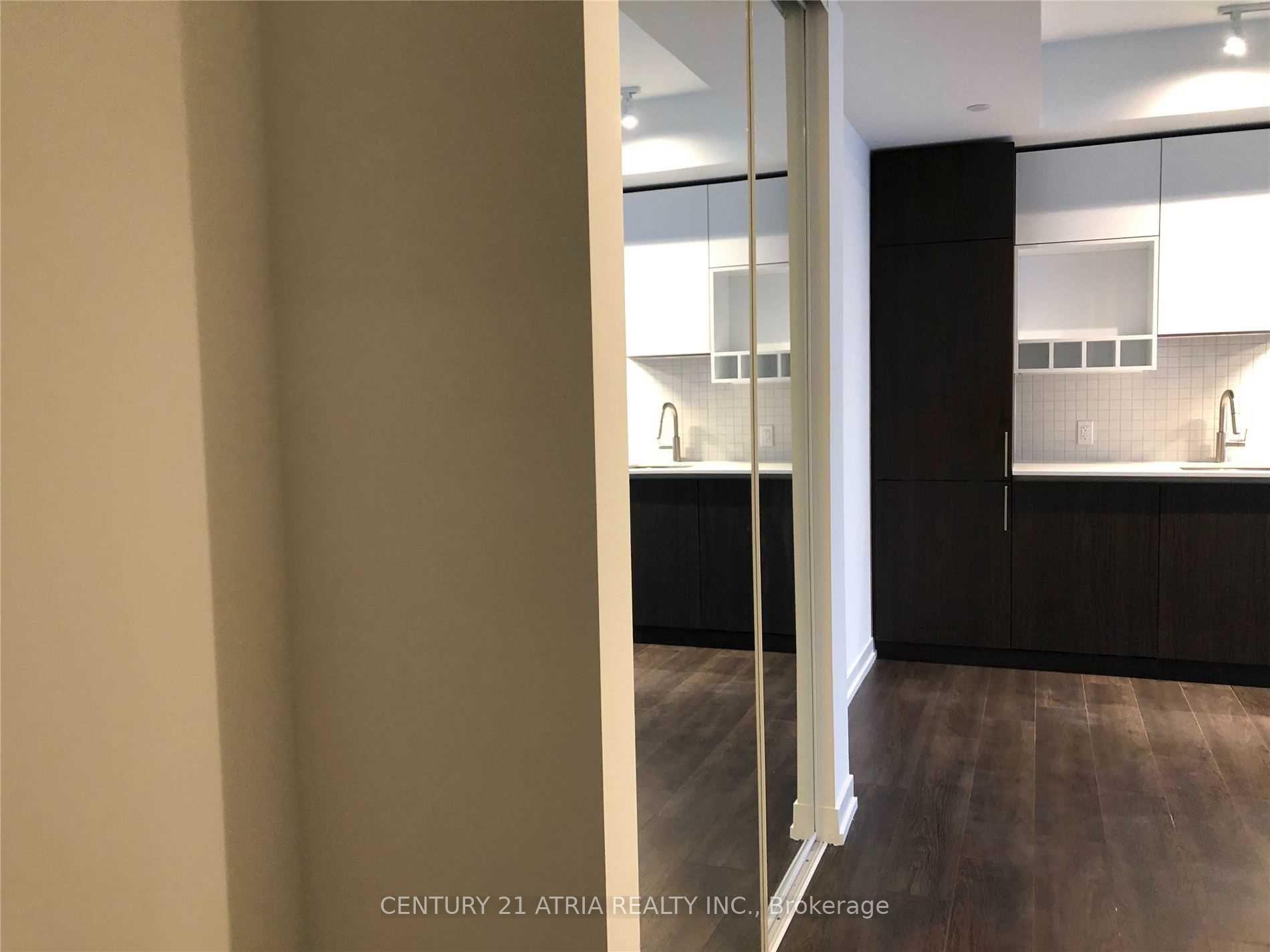 Photo 4 of Unit 5811, 5 Buttermill Avenue, Vaughan, Vaughan Corporate Centre — HOMEH
