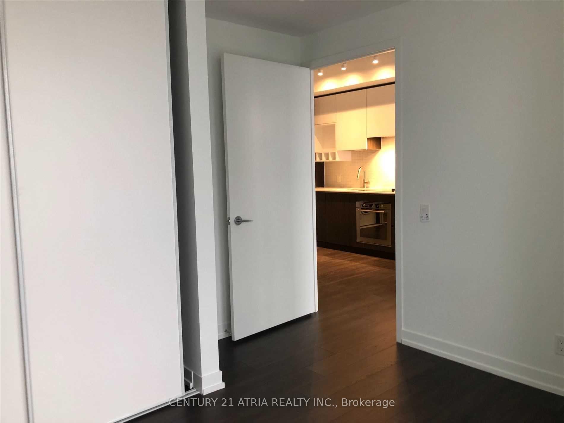 Photo 9 of Unit 5811, 5 Buttermill Avenue, Vaughan, Vaughan Corporate Centre — HOMEH