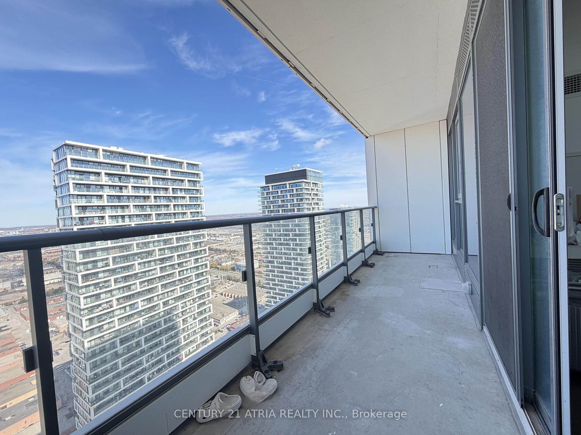 Photo 12 of Unit 5811, 5 Buttermill Avenue, Vaughan, Vaughan Corporate Centre — HOMEH