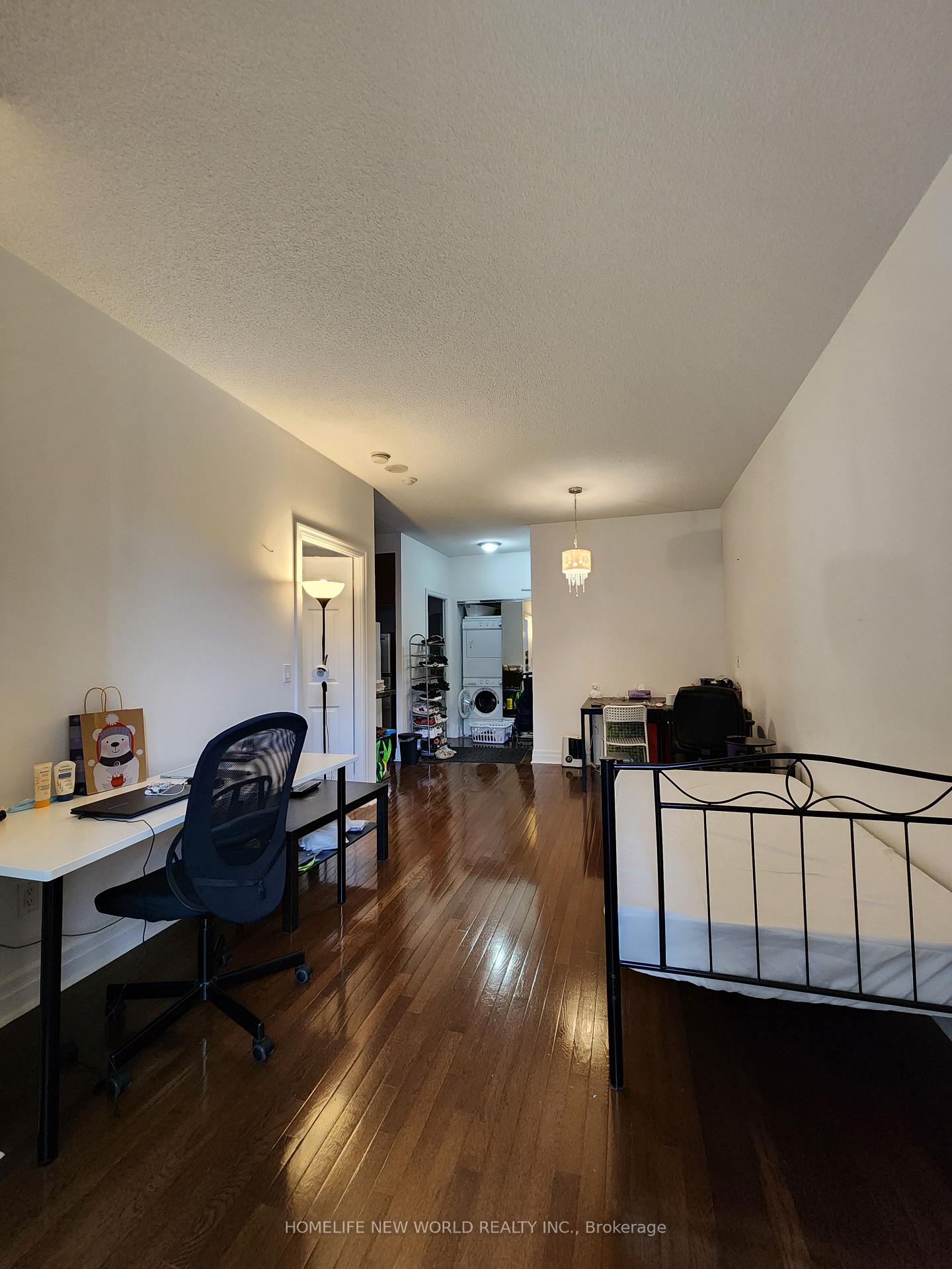 Photo 4 of Unit 1507, 35 Balmuto Street, Toronto, Bay Street Corridor — HOMEH