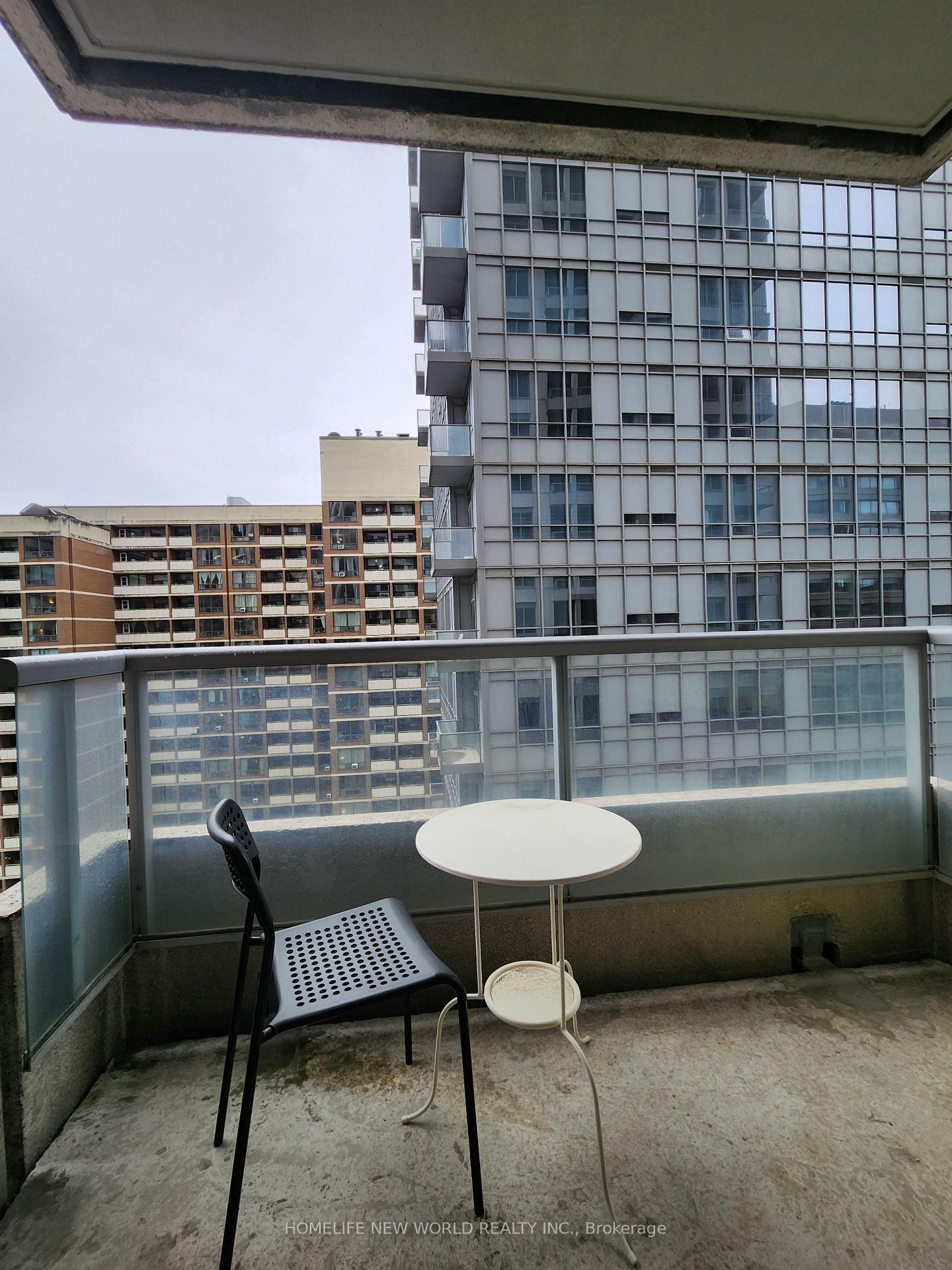 Photo 13 of Unit 1507, 35 Balmuto Street, Toronto, Bay Street Corridor — HOMEH