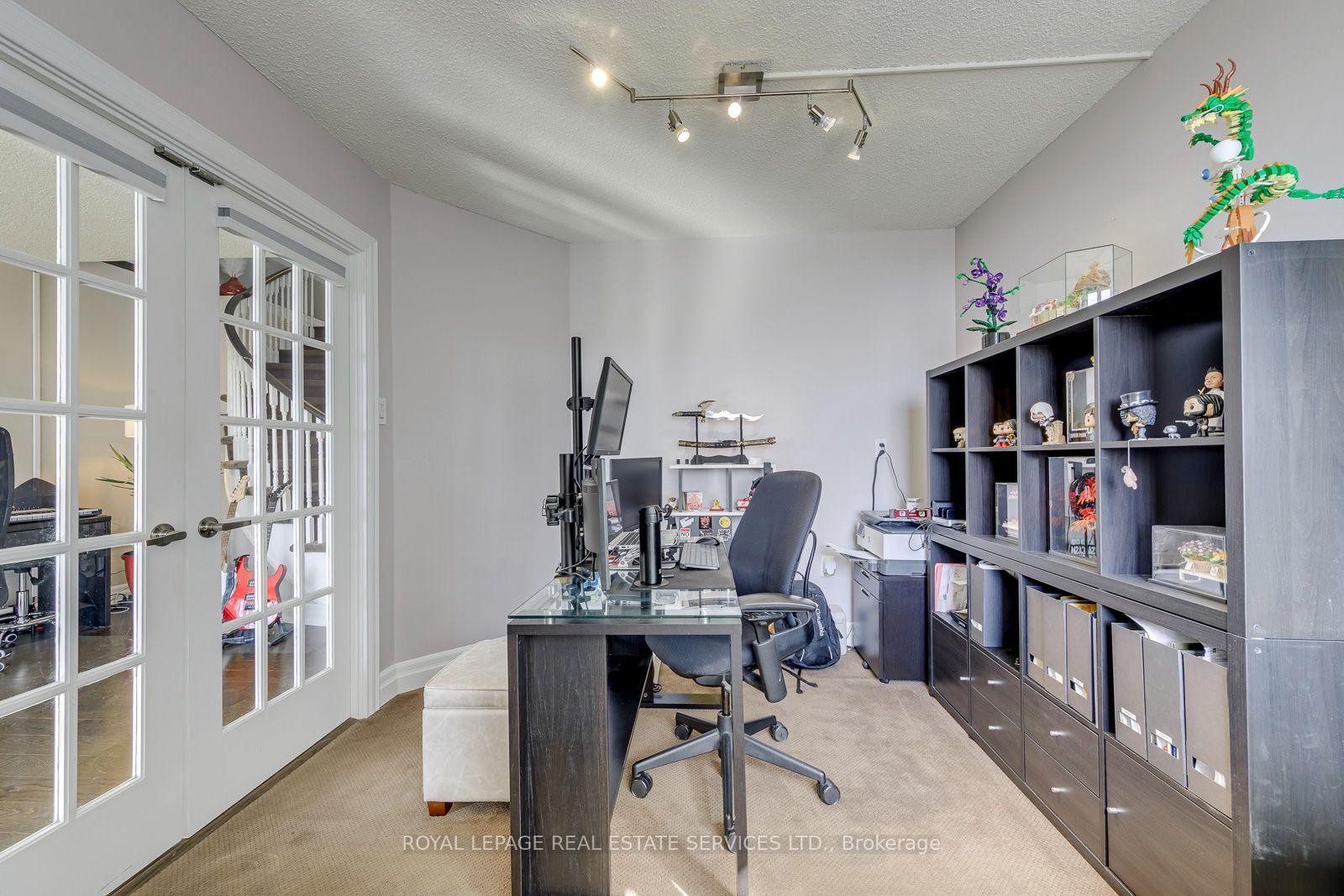 Photo 29 of Unit UPH 02, 25 Fairview Road, Mississauga, Fairview — HOMEH