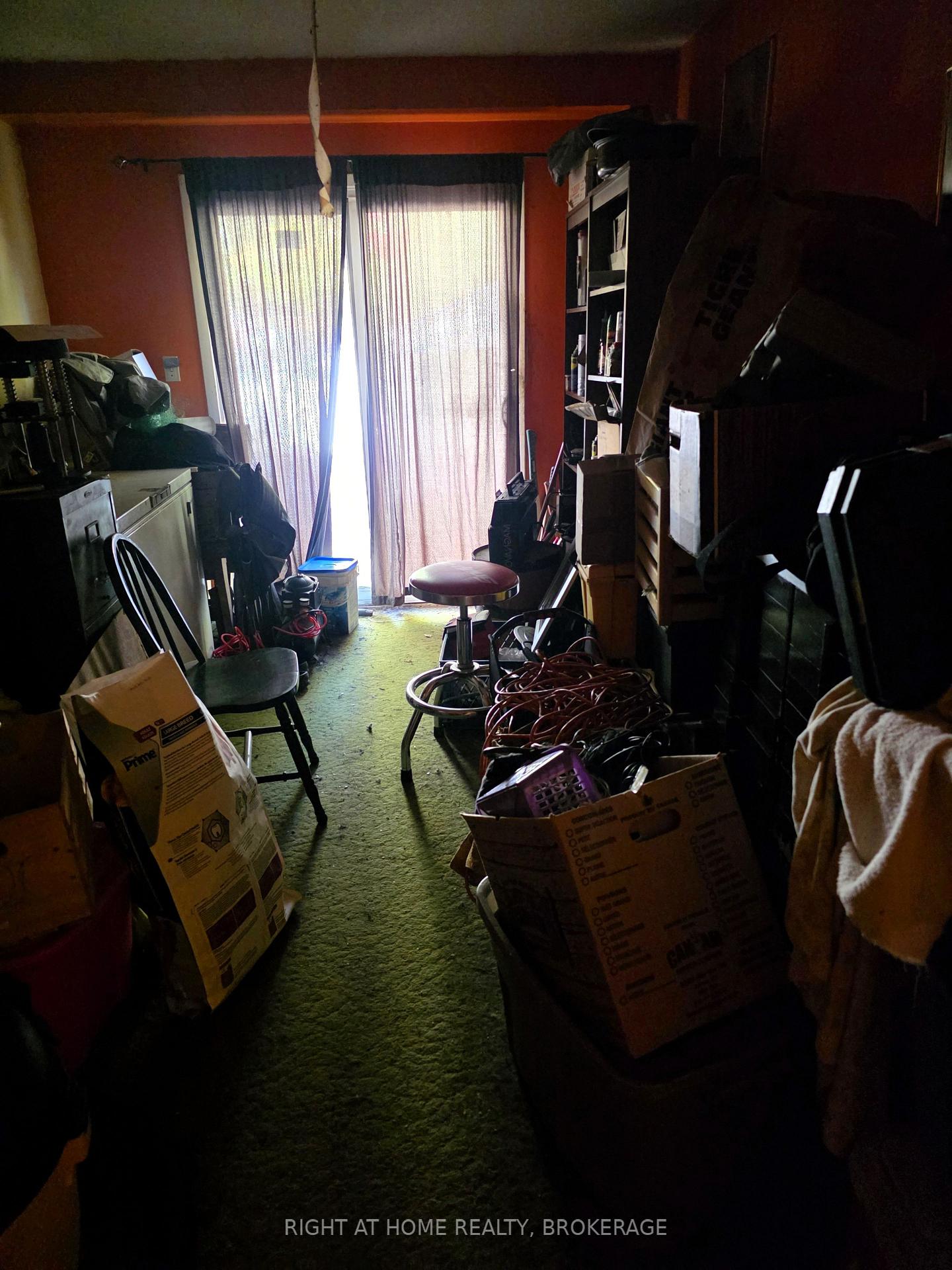 Photo 4 of 8073 Lynhurst Drive, Niagara Falls, West Wood — HOMEH
