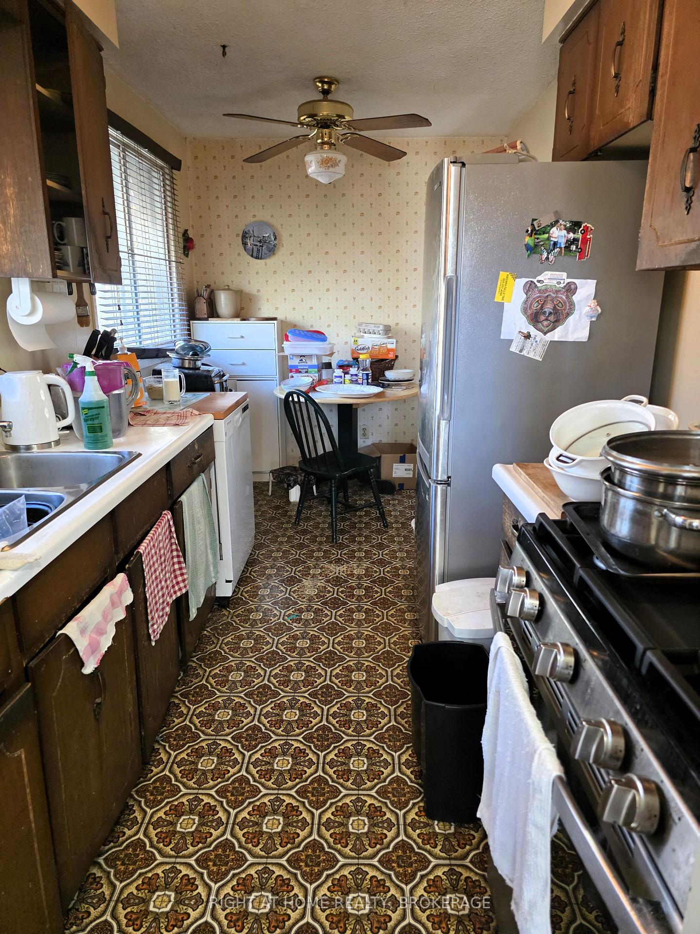Photo 8 of 8073 Lynhurst Drive, Niagara Falls, West Wood — HOMEH