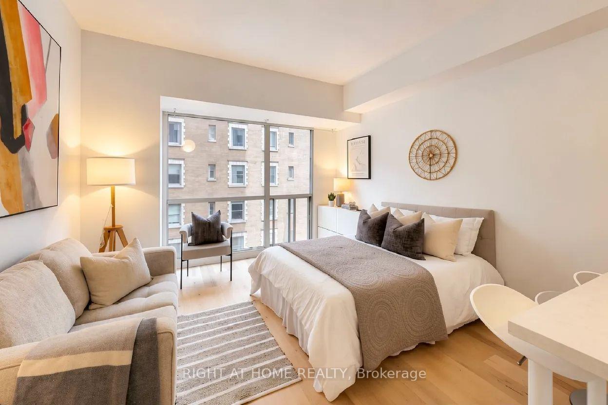 Photo 5 of Unit 602, 7 King Street E, Toronto, Church-Yonge Corridor — HOMEH