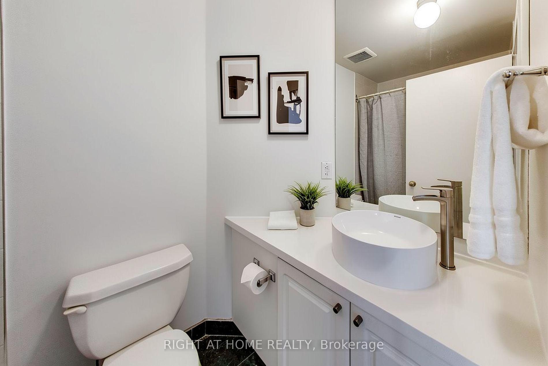 Photo 8 of Unit 602, 7 King Street E, Toronto, Church-Yonge Corridor — HOMEH