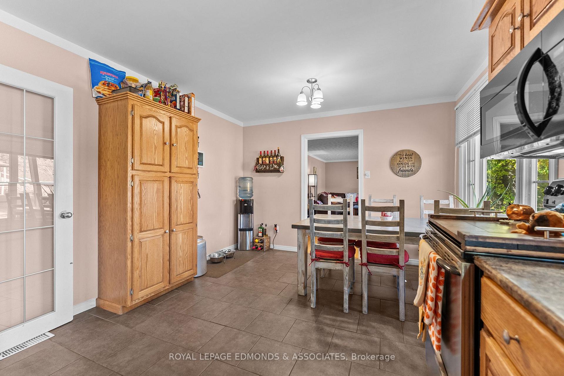 Photo 19 of 10 Sunset Crescent, Petawawa, Petawawa — HOMEH
