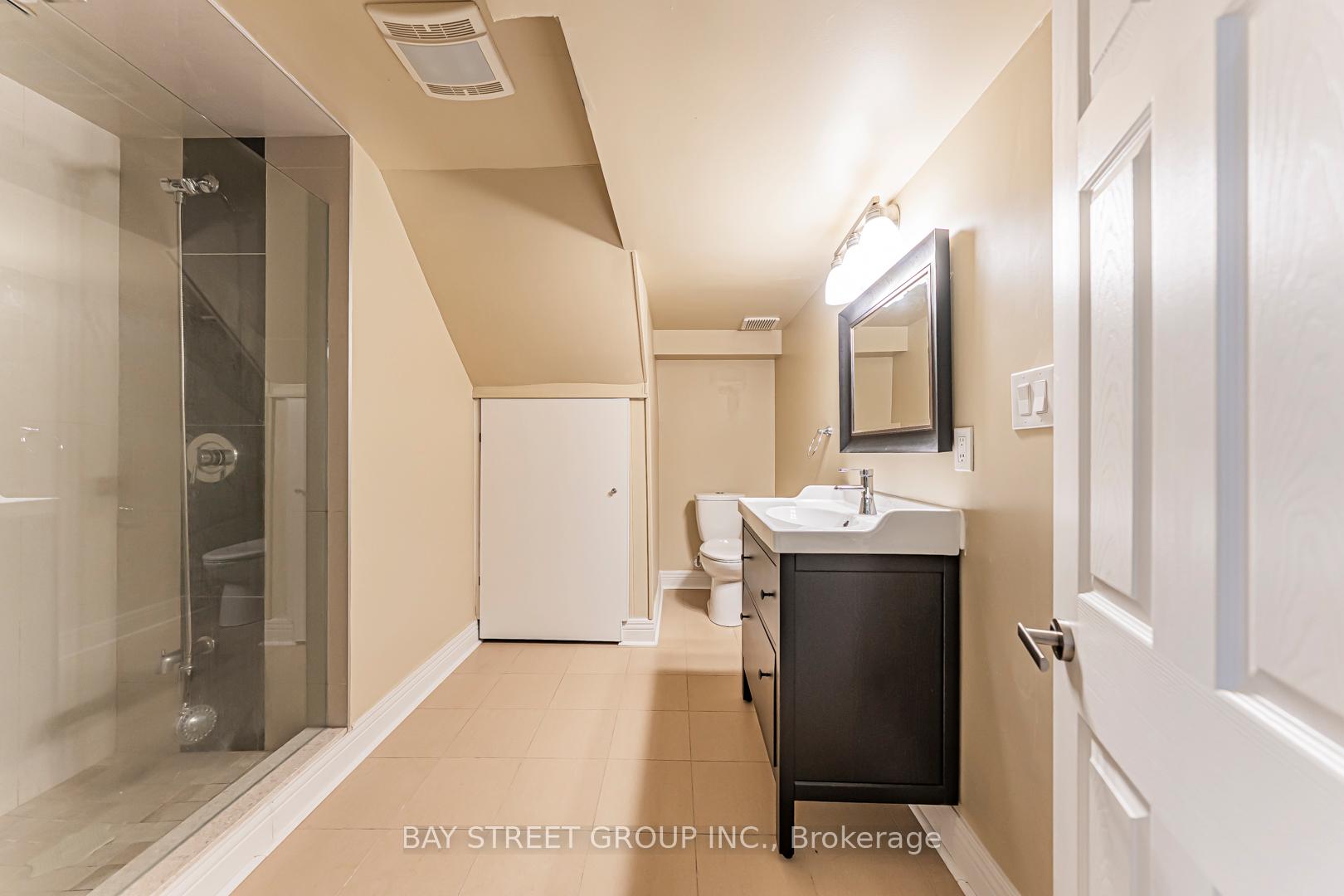 Photo 6 of Unit Lower, 149 Hendon Avenue, North York, Newtonbrook West — HOMEH