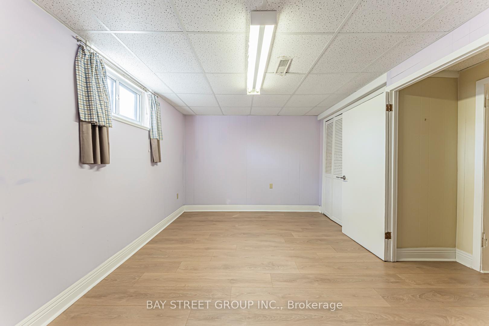 Photo 8 of Unit Lower, 149 Hendon Avenue, North York, Newtonbrook West — HOMEH