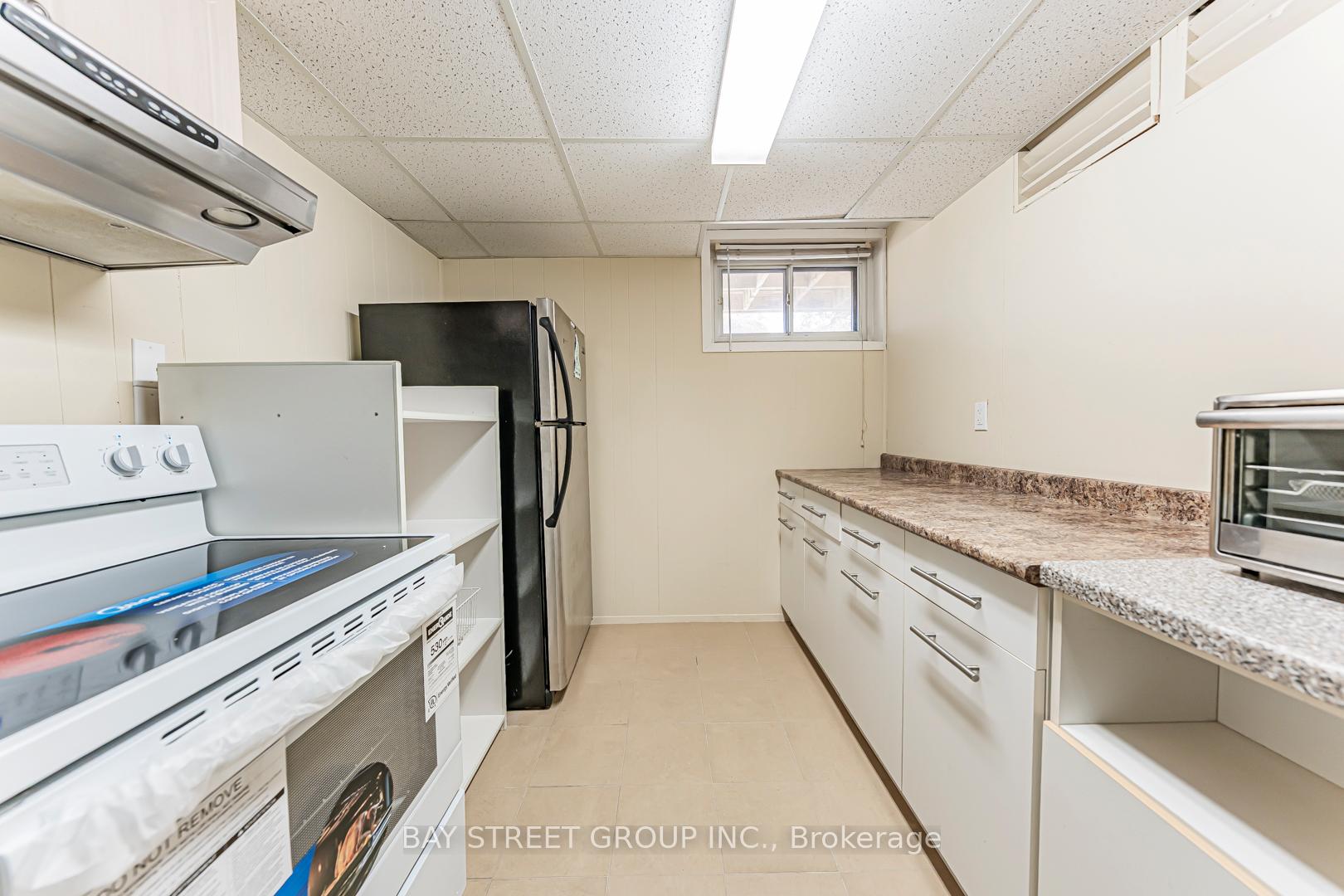 Photo 9 of Unit Lower, 149 Hendon Avenue, North York, Newtonbrook West — HOMEH