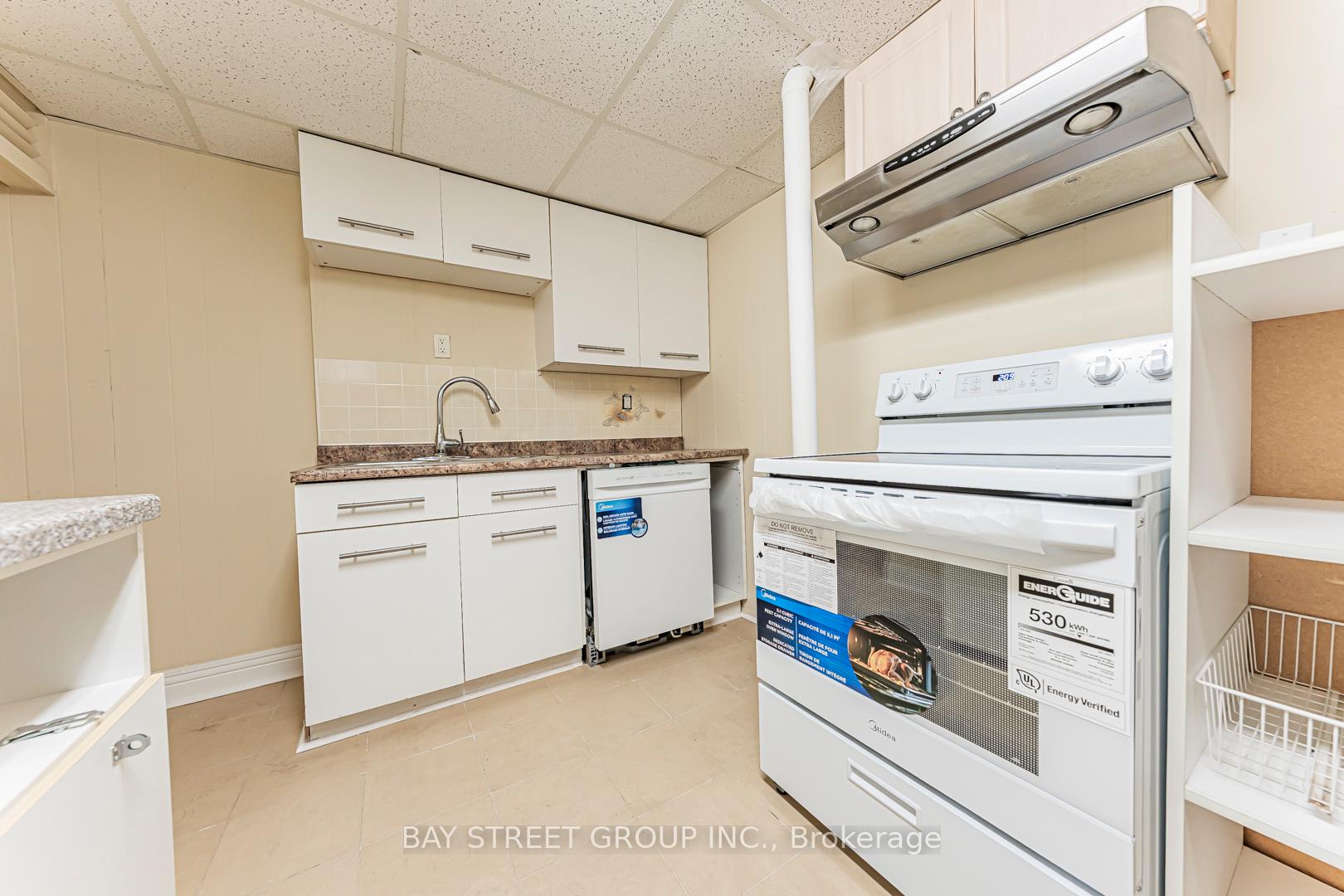 Photo 11 of Unit Lower, 149 Hendon Avenue, North York, Newtonbrook West — HOMEH