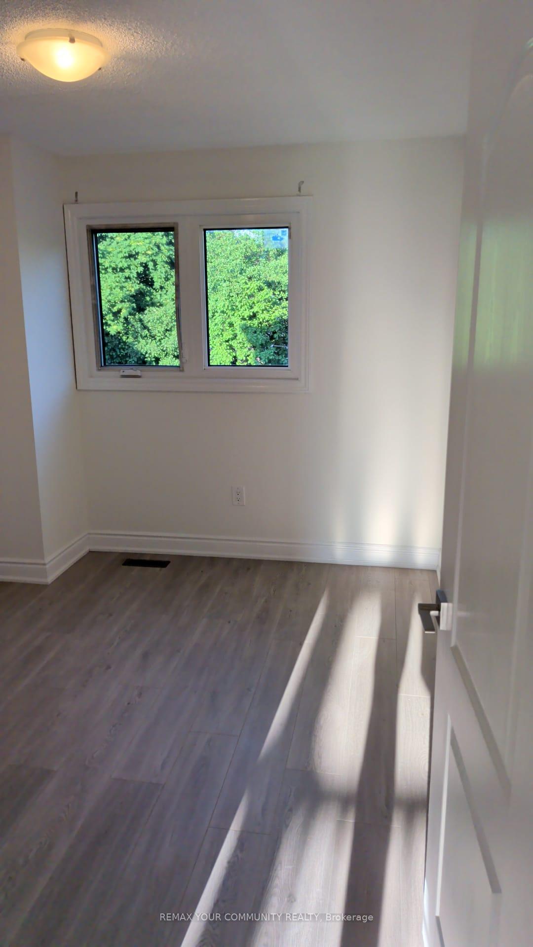Photo 12 of Unit Upper, 4 Malabar Crescent S, Brampton, Central Park — HOMEH