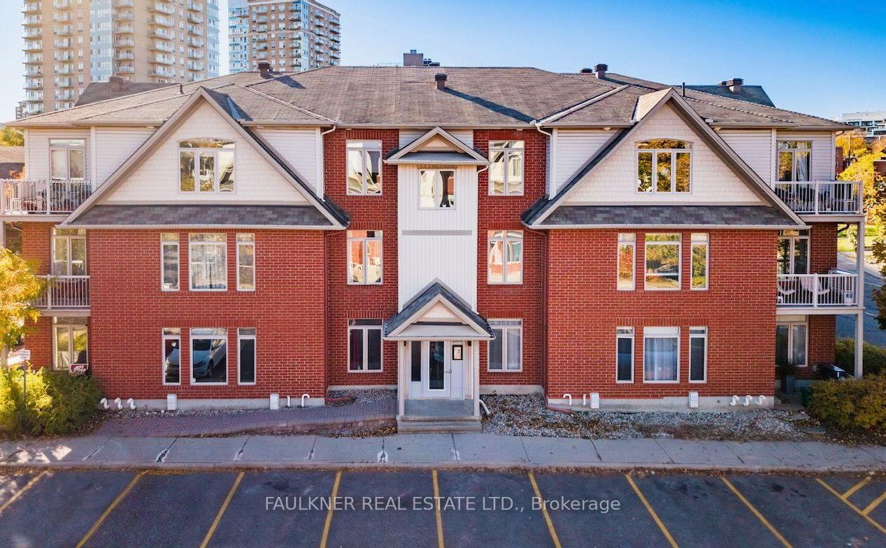 Photo 1 of Unit C, 280 Meilleur Private, Ottawa, Vanier — HOMEH