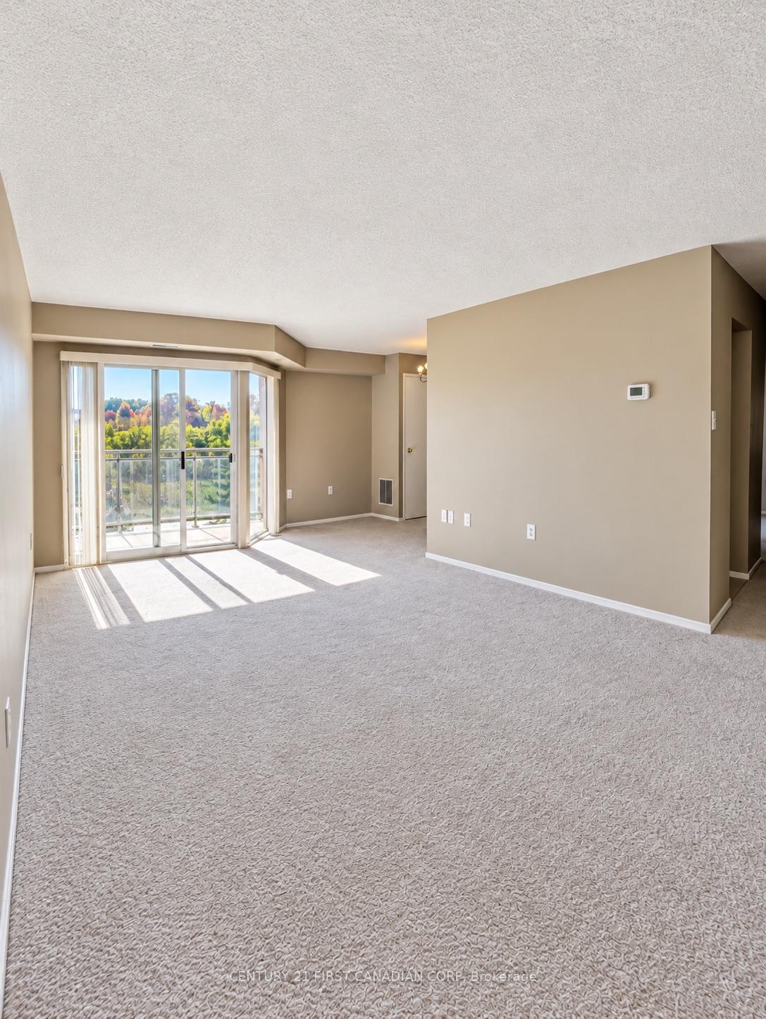 Photo 4 of Unit 401, 860 Commissioners Road E, London, South H — HOMEH