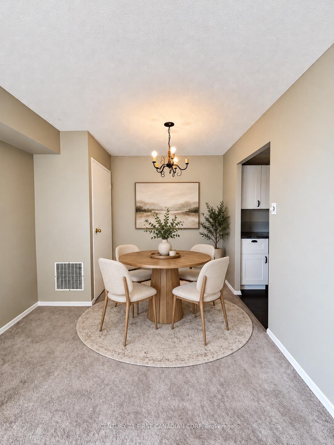 Photo 5 of Unit 401, 860 Commissioners Road E, London, South H — HOMEH