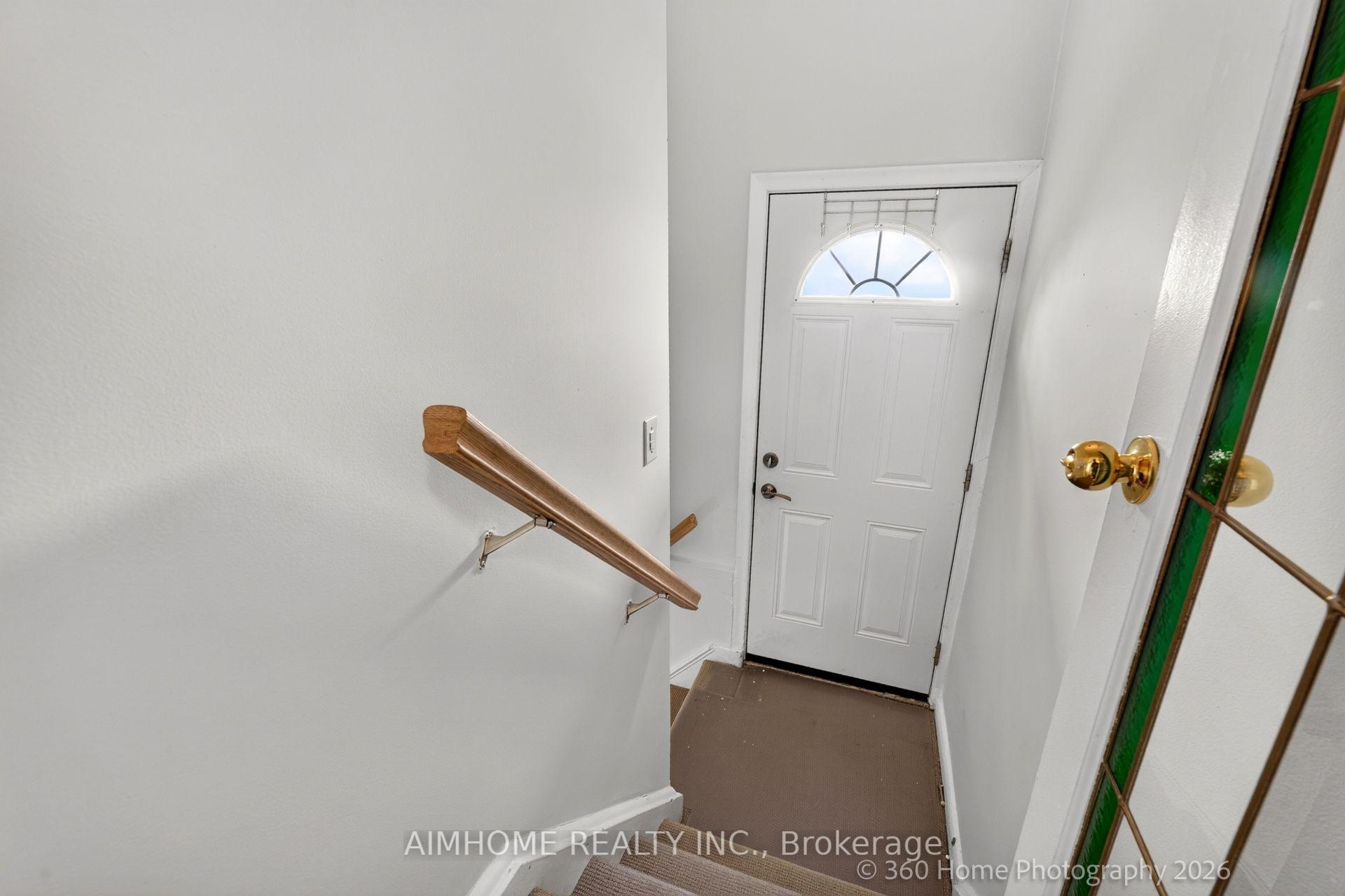 Photo 13 of 47 Silverhill Drive, Etobicoke, Islington-City Centre West — HOMEH