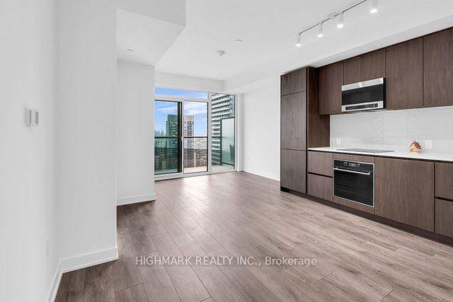 Photo 7 of Unit 2913S, 127 Broadway Avenue, Toronto, Mount Pleasant West — HOMEH