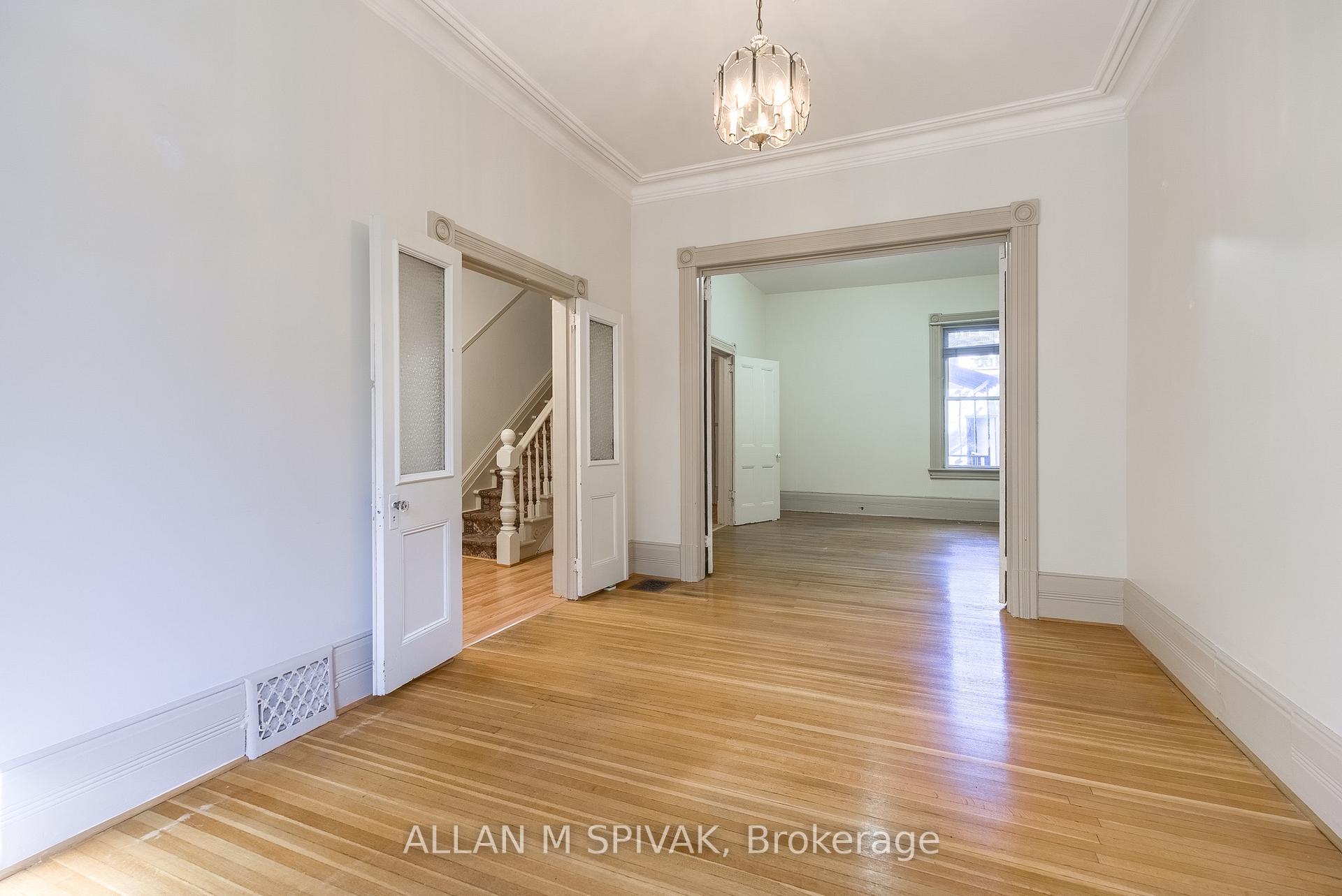 Photo 5 of 11 Major Street, Toronto, University — HOMEH