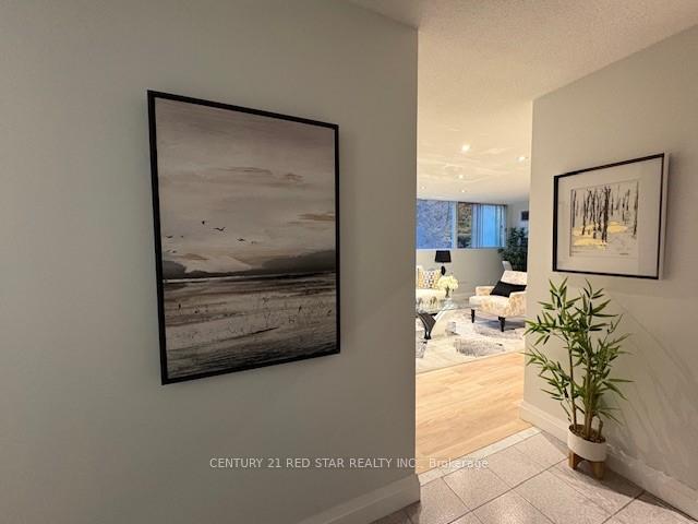 Photo 5 of Unit 107, 3695 Kaneff Crescent, Mississauga, Mississauga Valleys — HOMEH